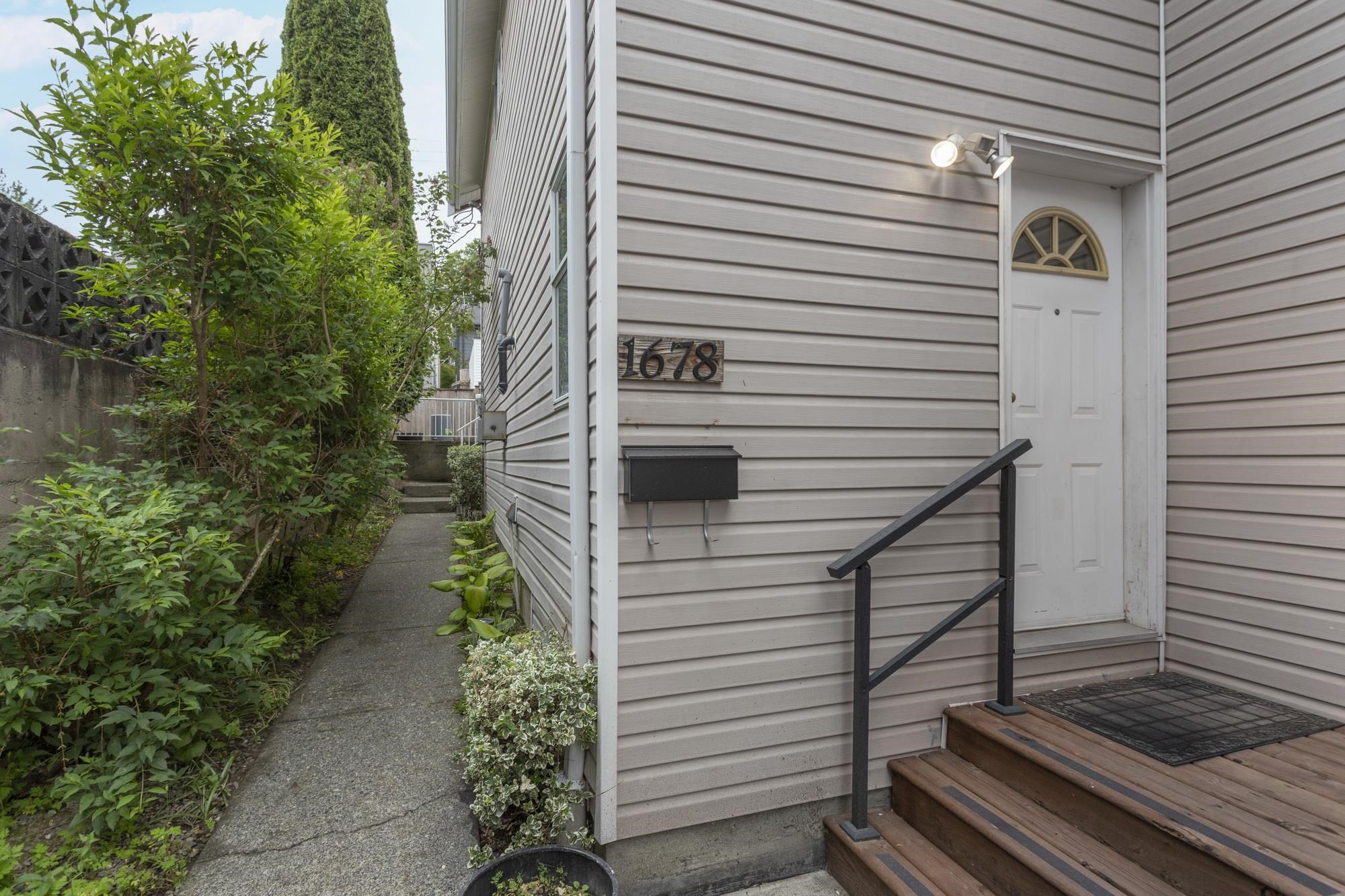 1678 E 13TH AVENUE, Vancouver BC V5N 2B8, R3168213, BC,