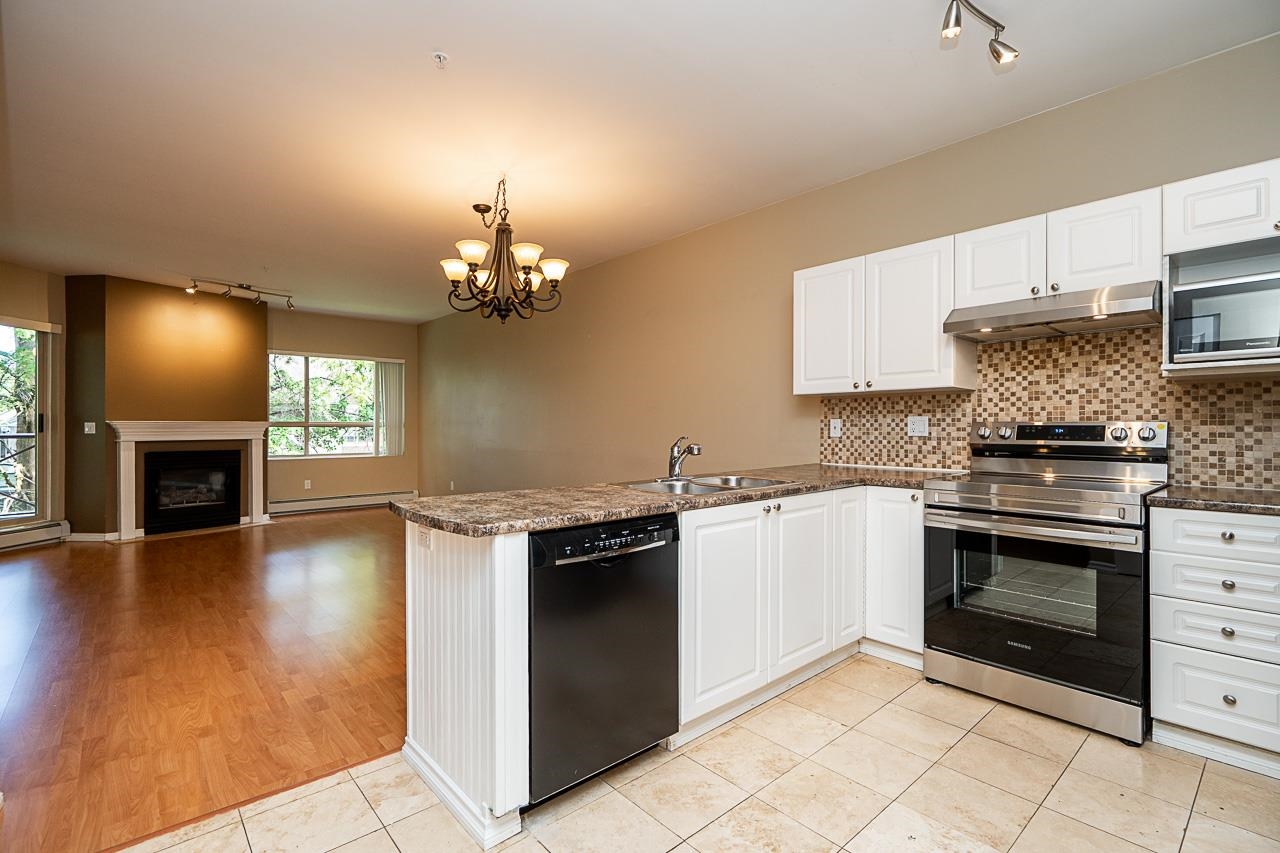 222 2109 ROWLAND STREET, R3168232, BC,