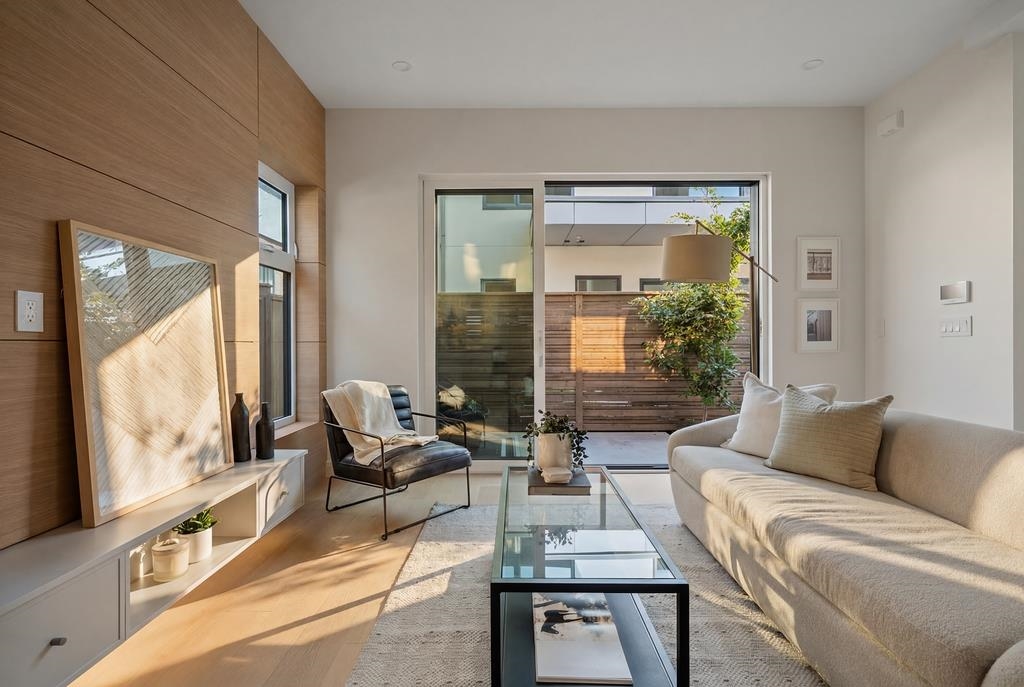 366 E 23RD AVENUE, Vancouver BC V5V 1X5, R3168276, BC,