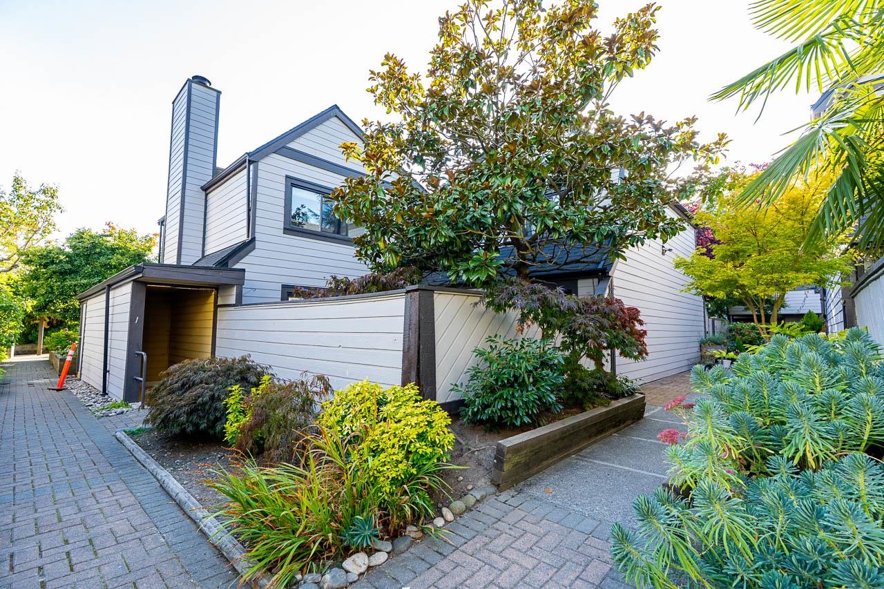 159 5421 10TH AVENUE, R3168438, BC,