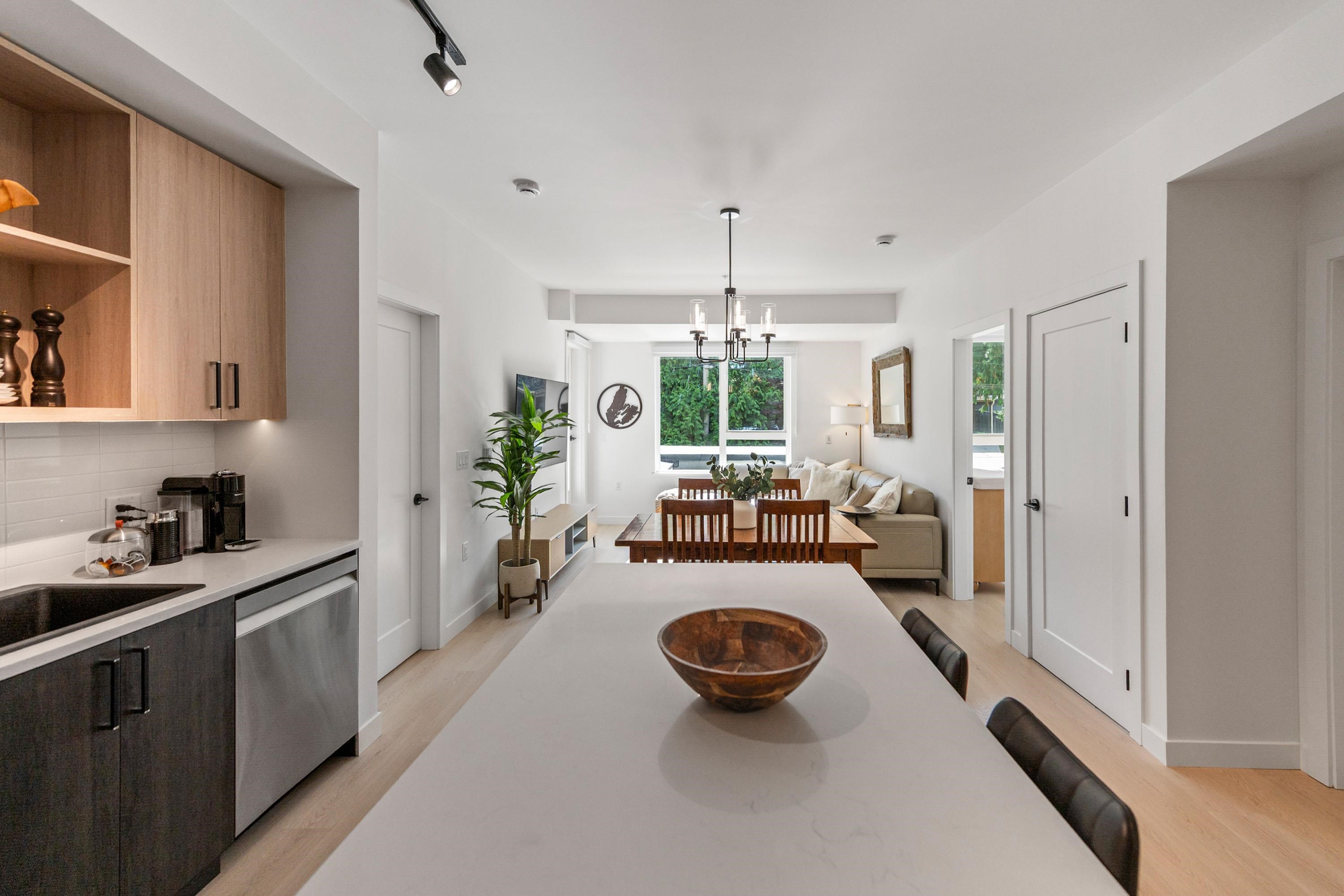 214 2002 ST. GEORGE STREET, R3168441, BC,