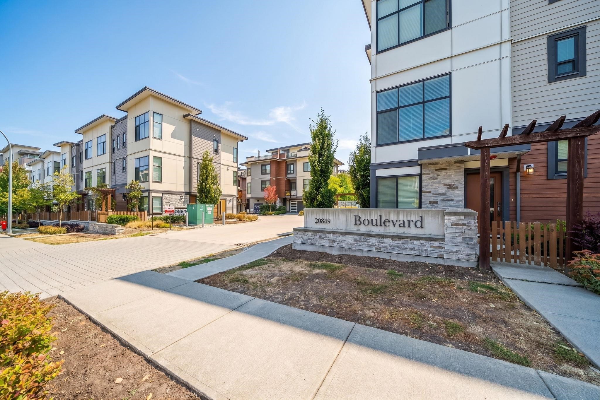 27 20849 78B AVENUE, R3168509, BC,