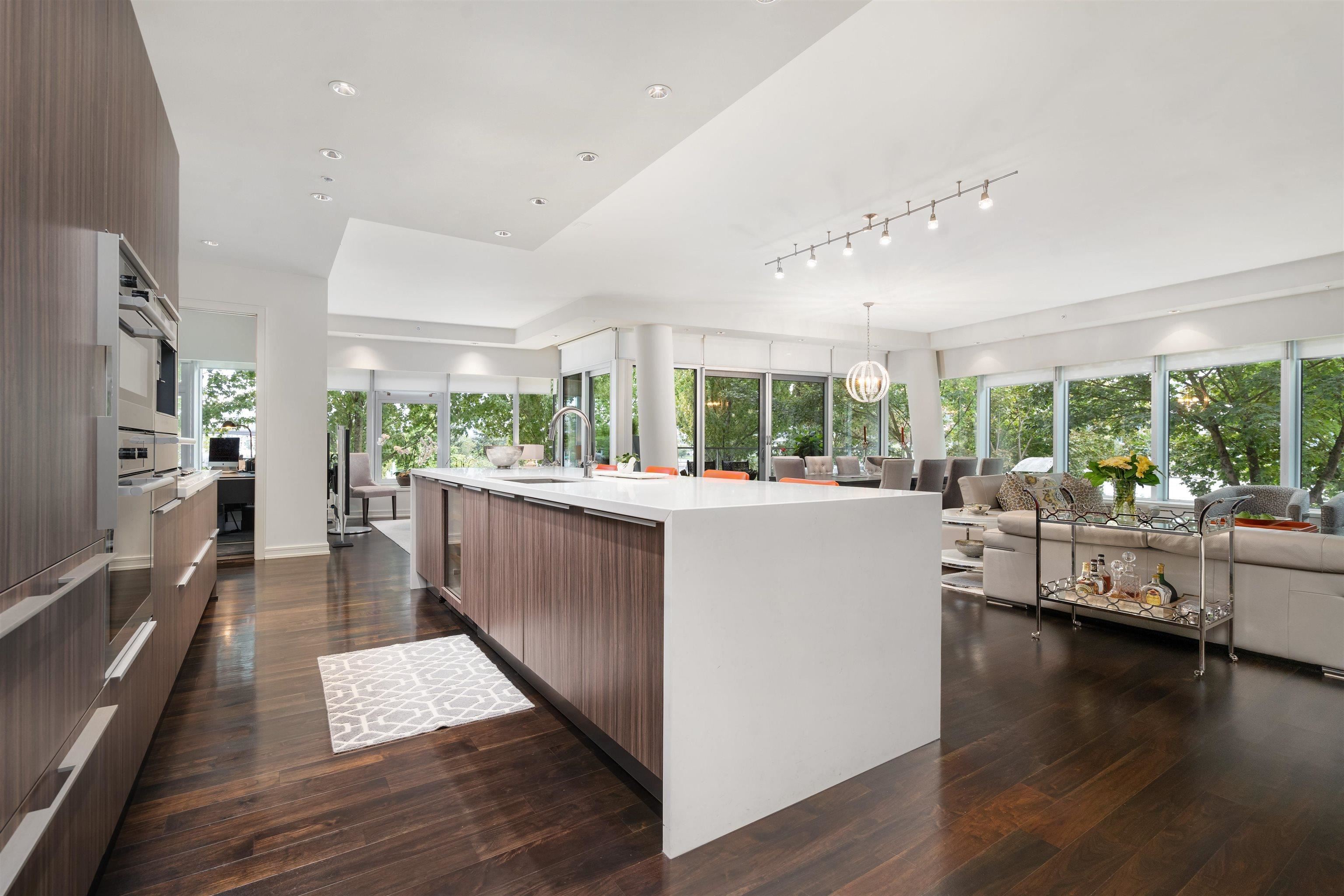 202 181 ATHLETES WAY, R3168640, BC,