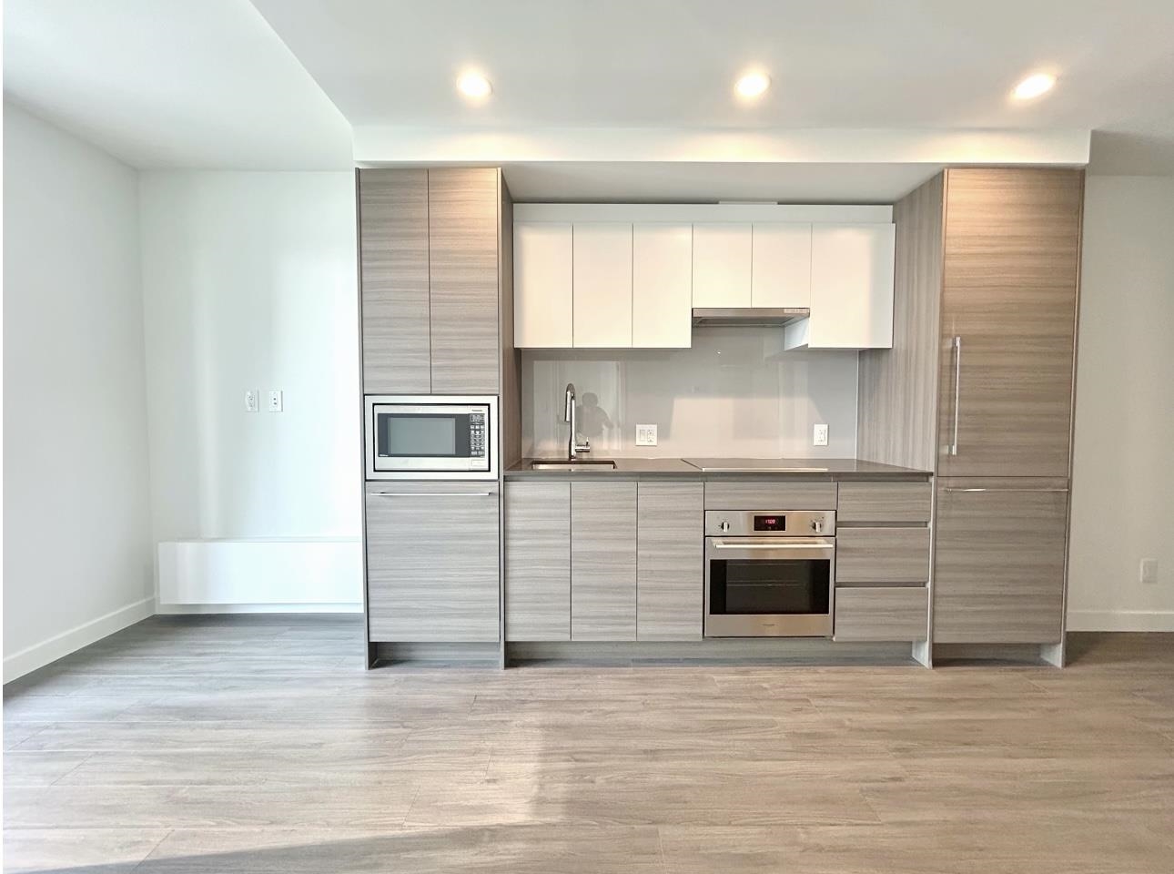 13xx 13655 FRASER HIGHWAY, R3168703, BC,