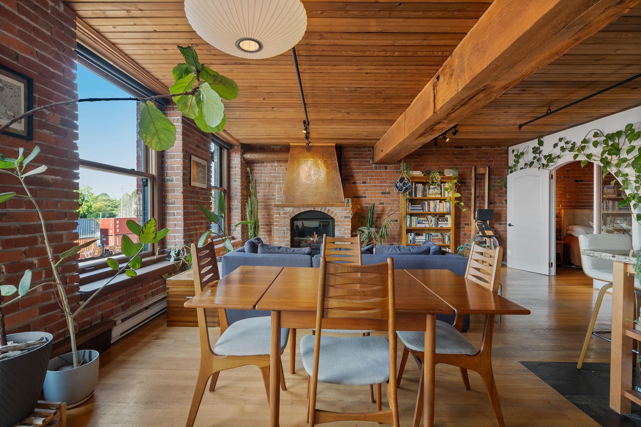 305 41 ALEXANDER STREET, R3168891, BC,
