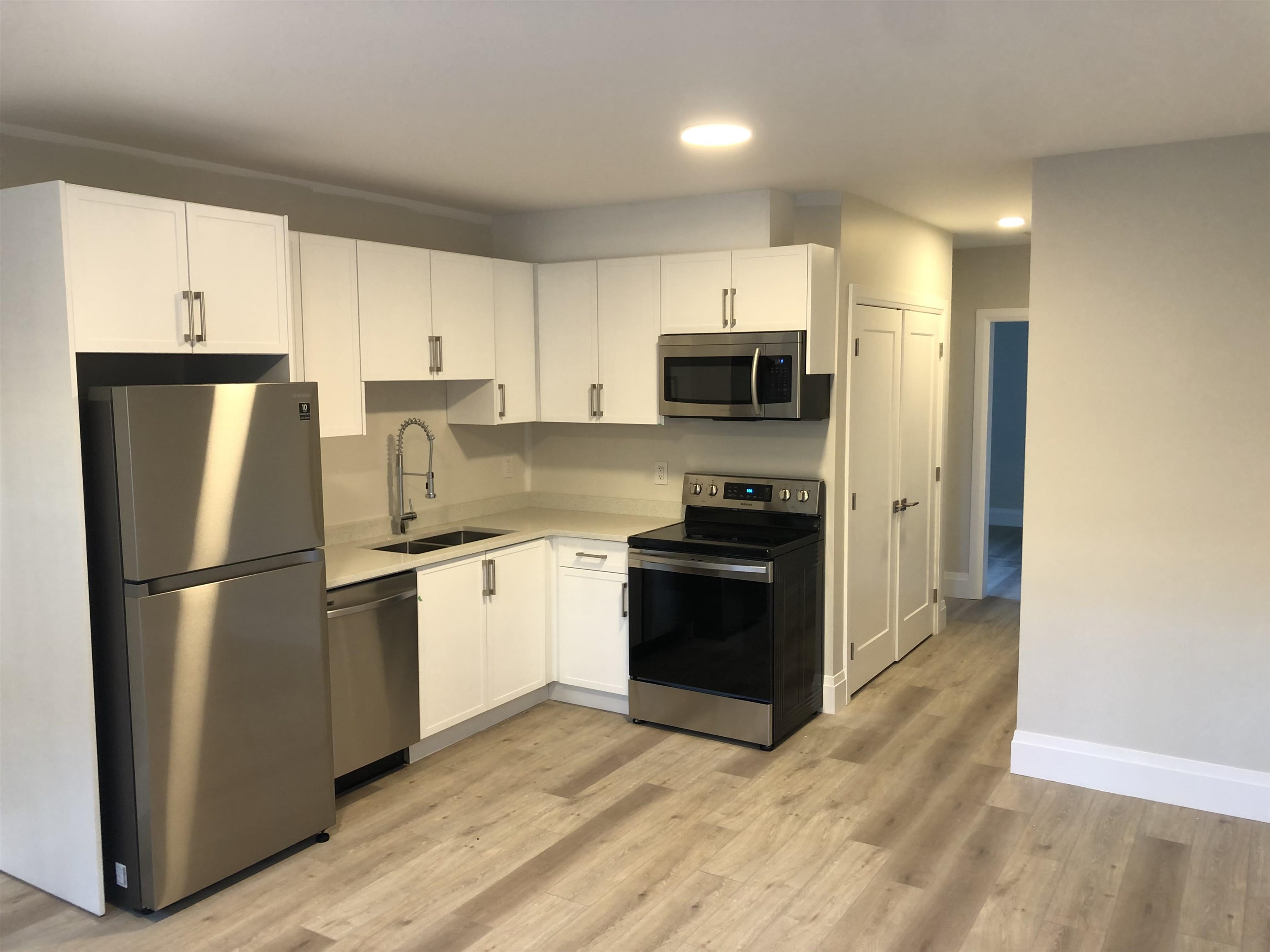16539 8TH AVENUE, Surrey BC V4A 9C1, R3169050, BC,