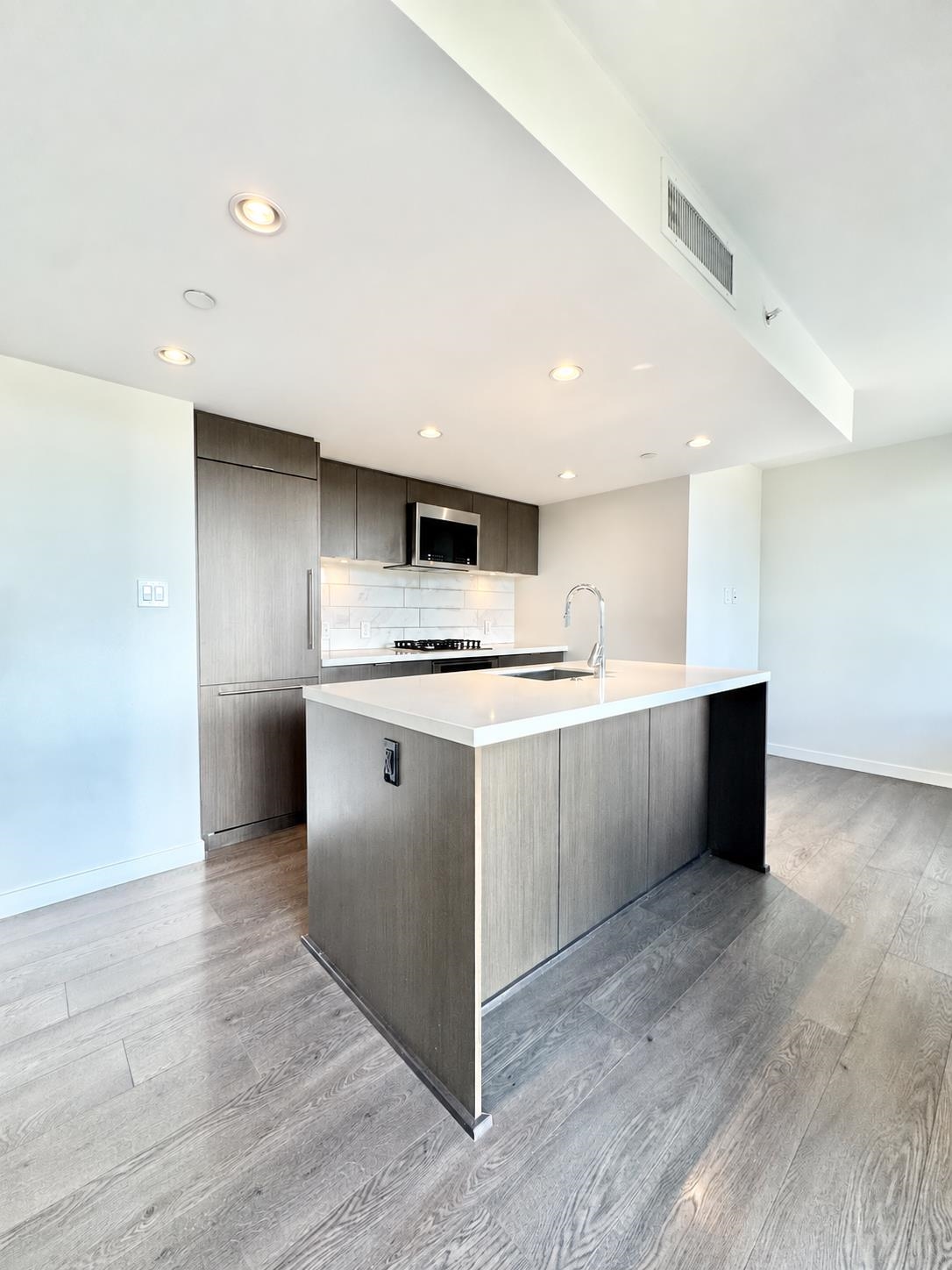 5XX 8189 CAMBIE STREET, R3169150, BC,