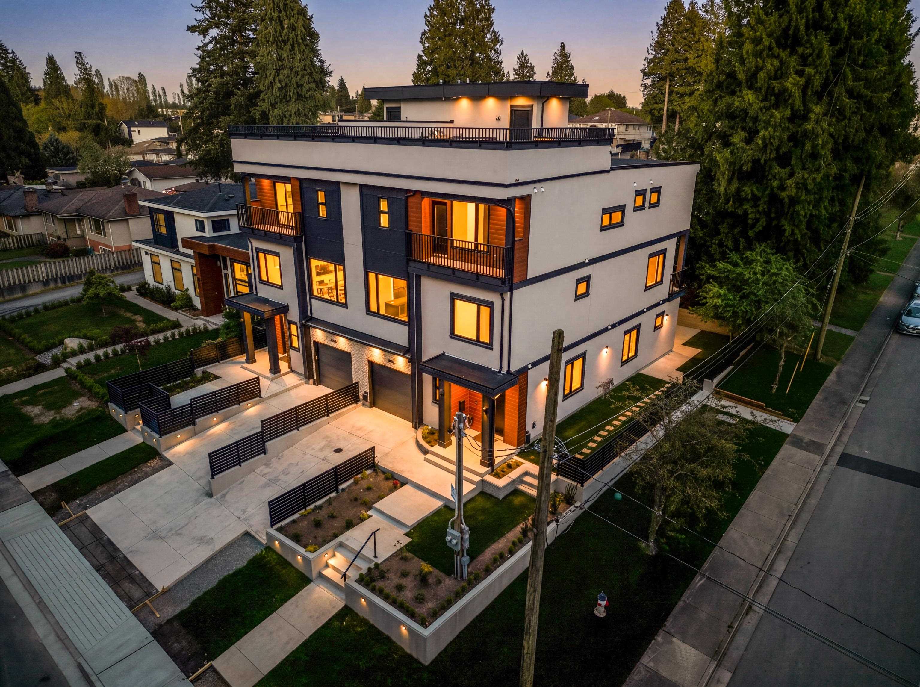 1 8408 17TH AVENUE, R3169375, BC,