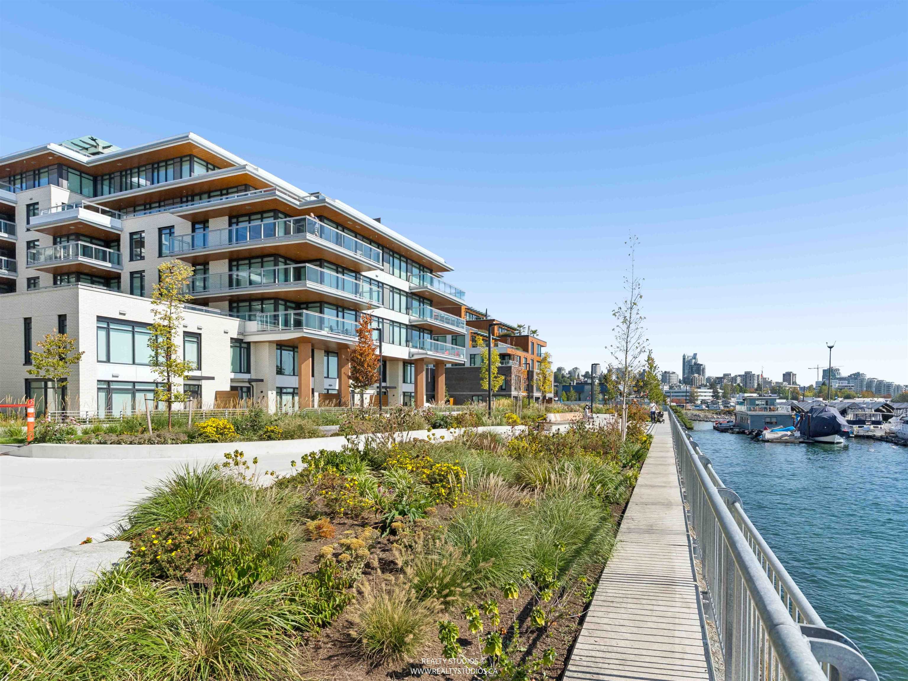 302 777 HARBOUR WAY, R3169409, BC,