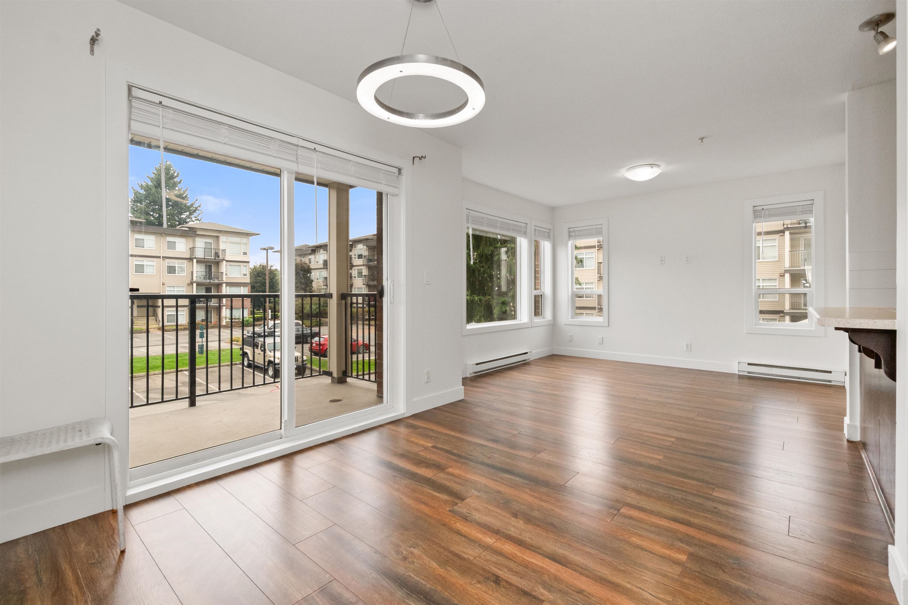 206 46289 YALE ROAD, R3169436, BC,