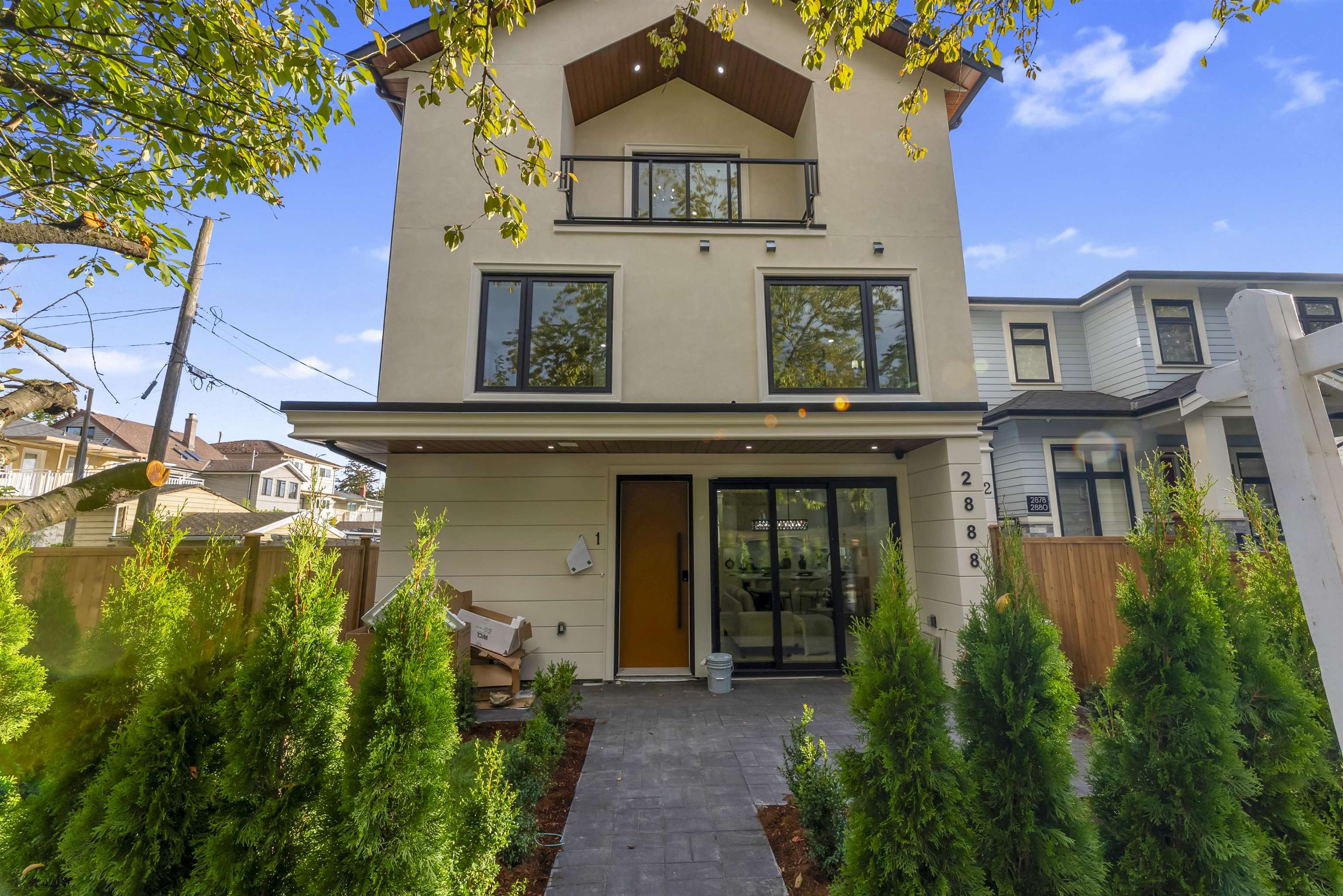 1 2888 6TH AVENUE, R3169440, BC,