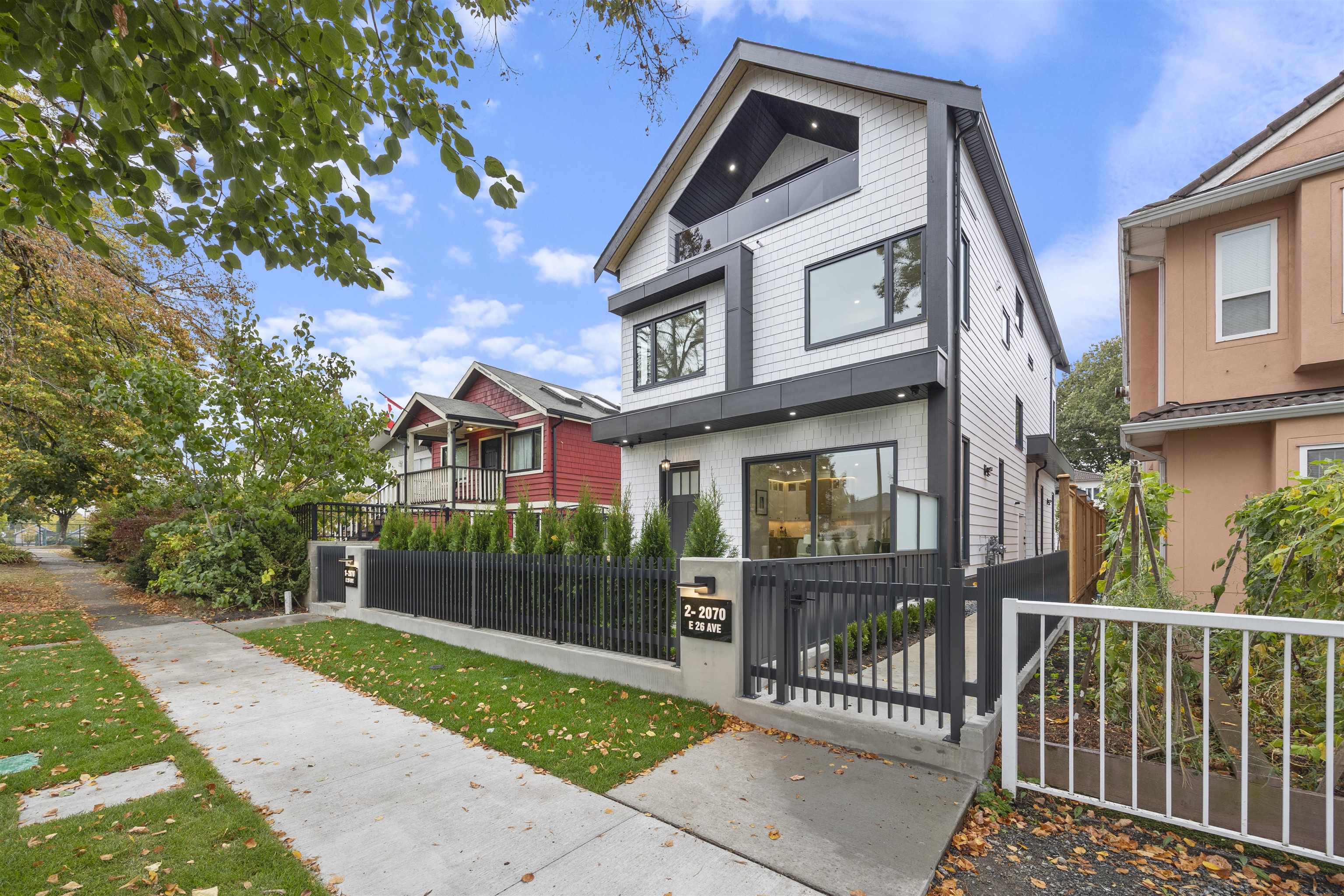 2 2070 26TH AVENUE, R3169555, BC,