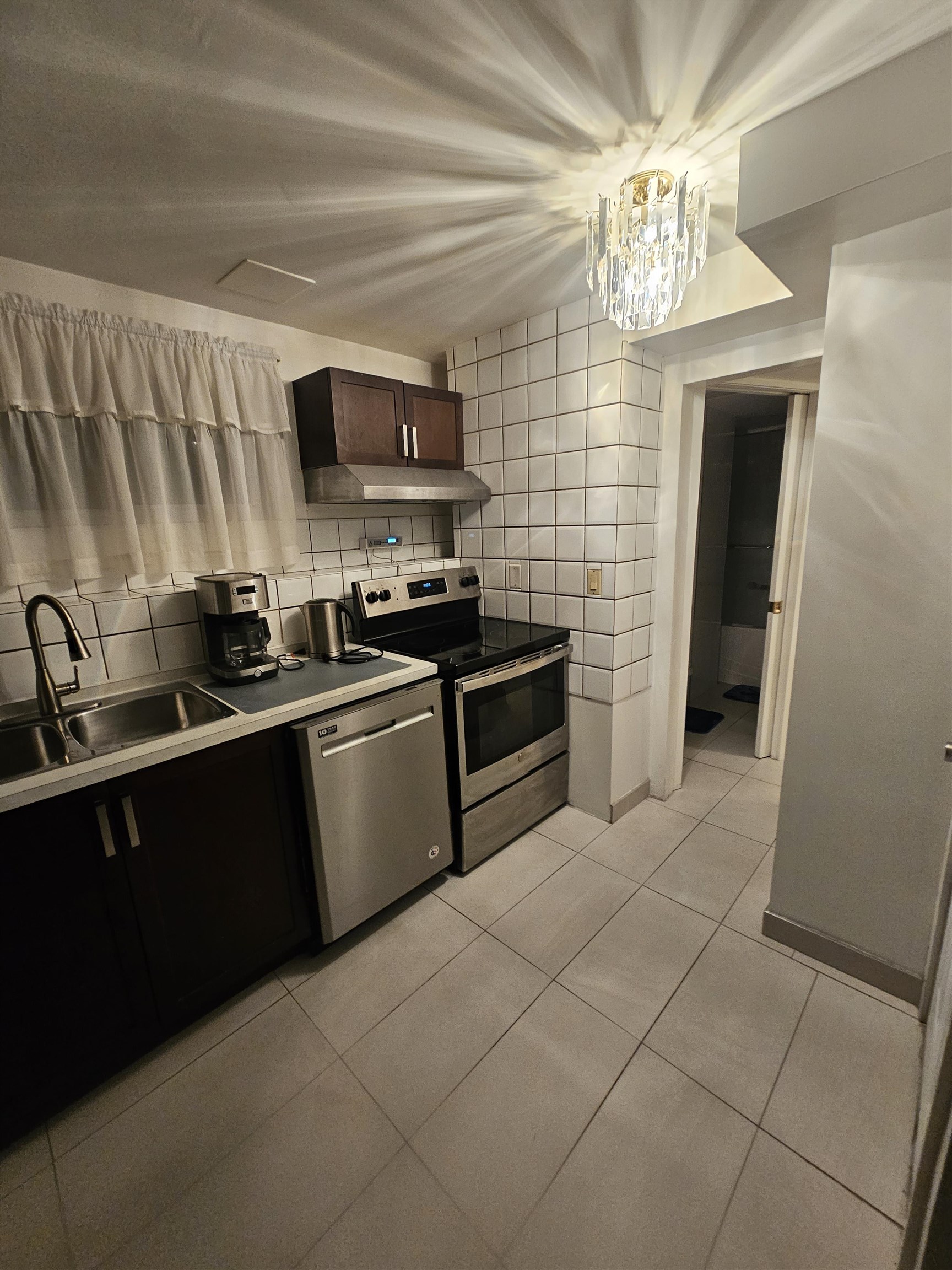 Basement suite 1112 SPRICE AVENUE, R3169561, BC,