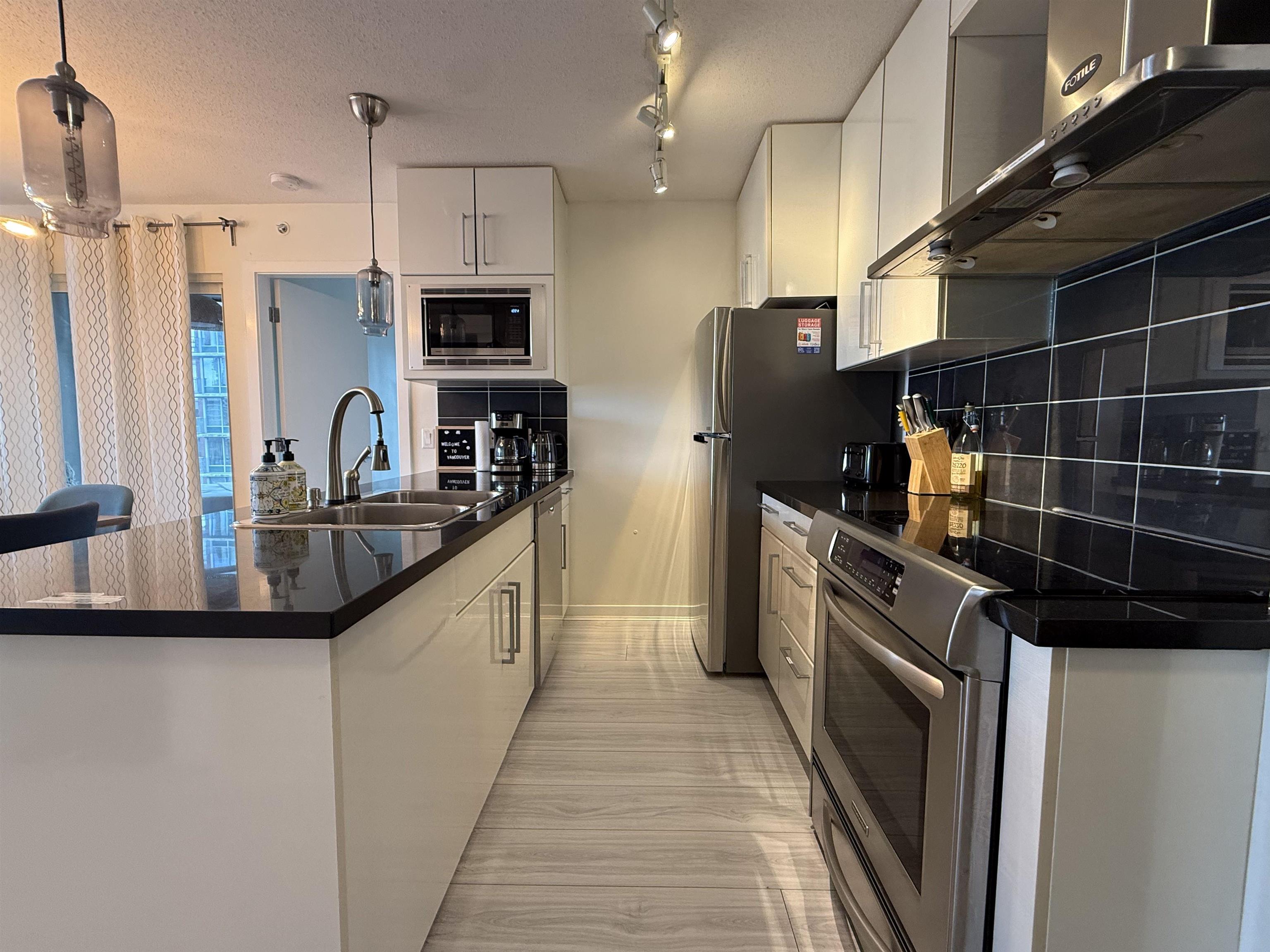 1002 689 ABBOTT STREET, R3169750, BC,