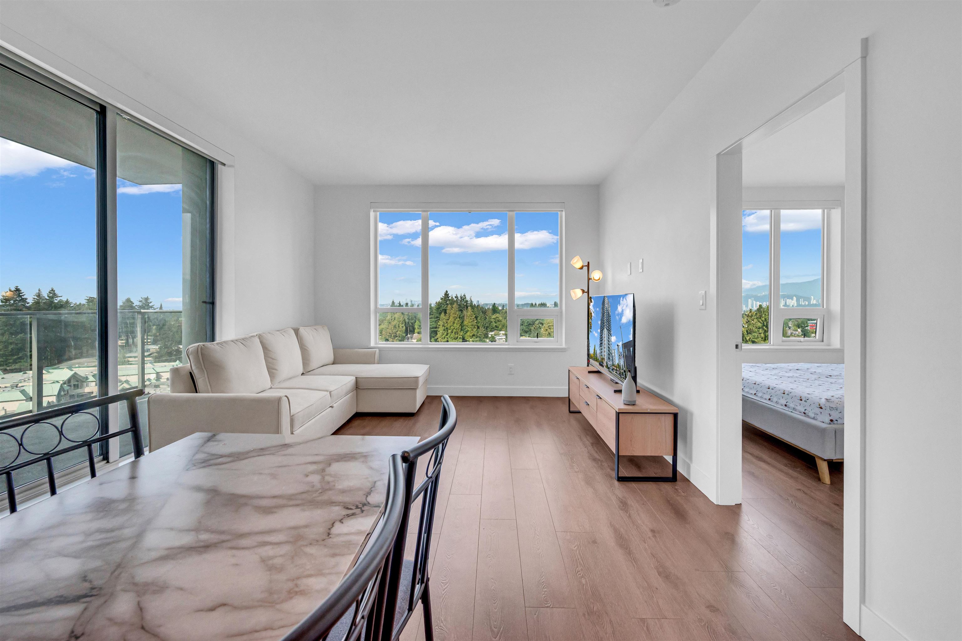 1107 13359 OLD YALE ROAD, Surrey BC V3T 0S4, R3169806, BC,