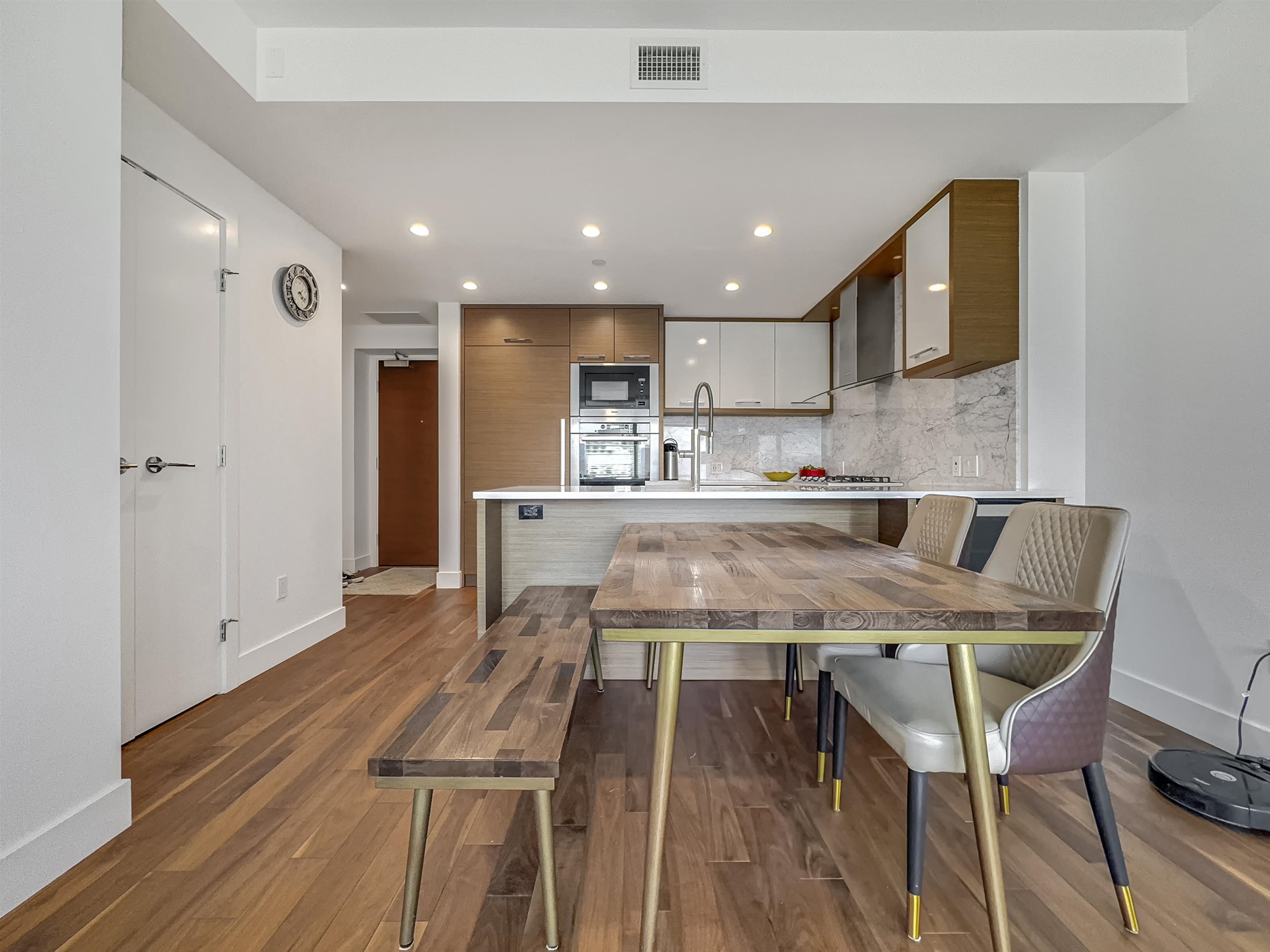 17xx 4360 BERESFORD STREET, R3169856, BC,