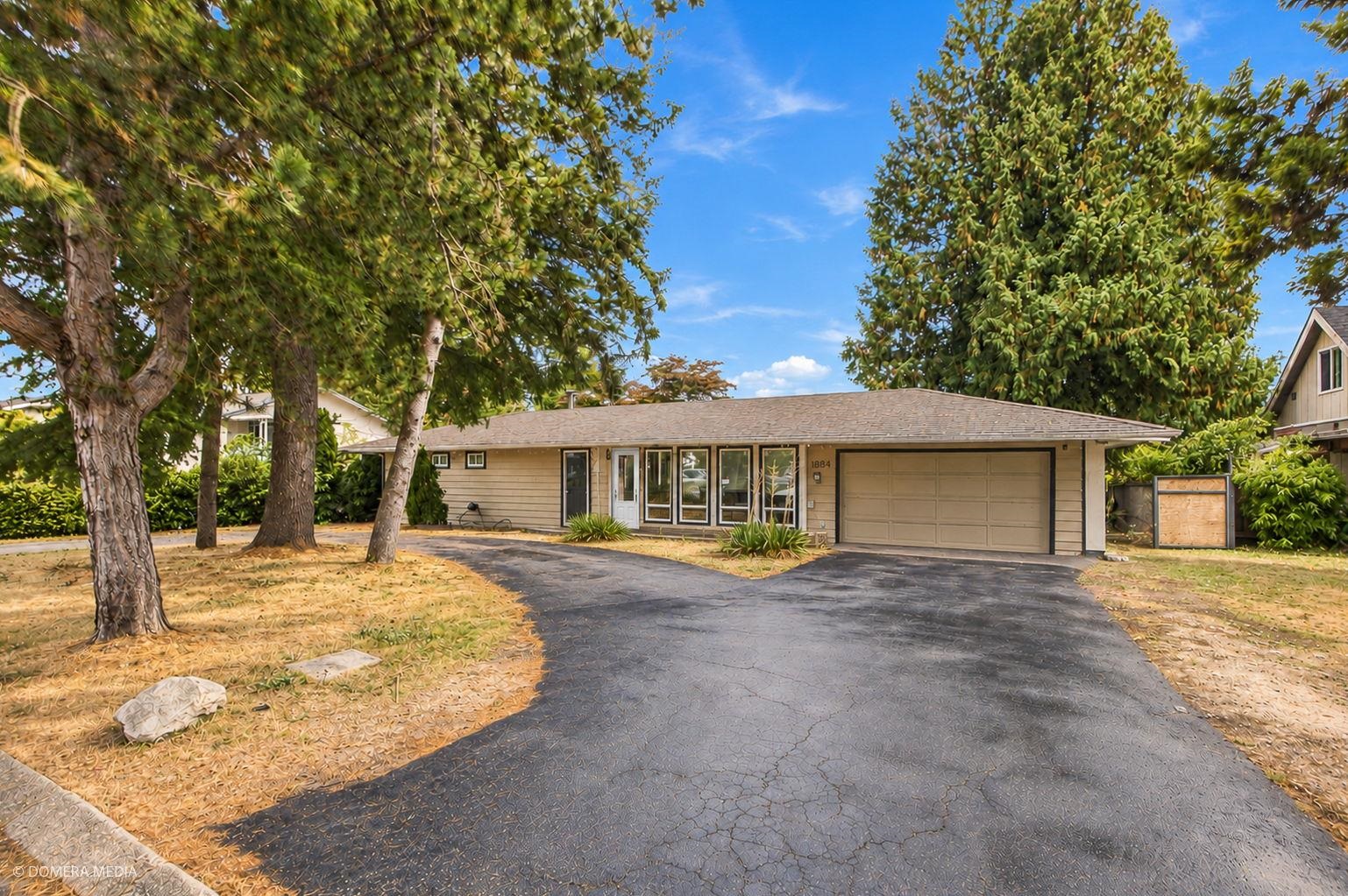 9084 PRINCE CHARLES BOULEVARD, Surrey BC V3V 1R5, R3169900, BC,