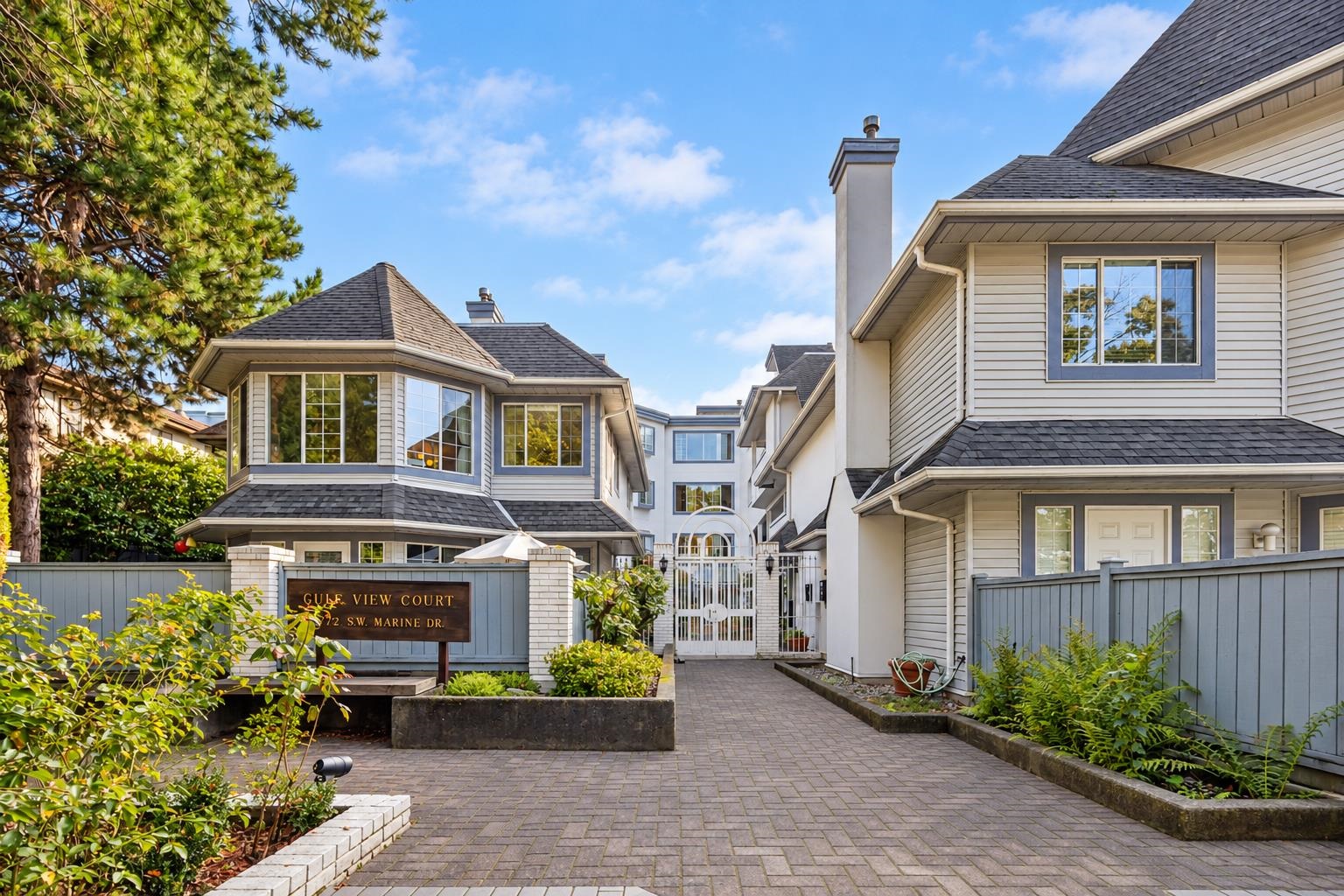 304 8772 MARINE DRIVE, R3169973, BC,