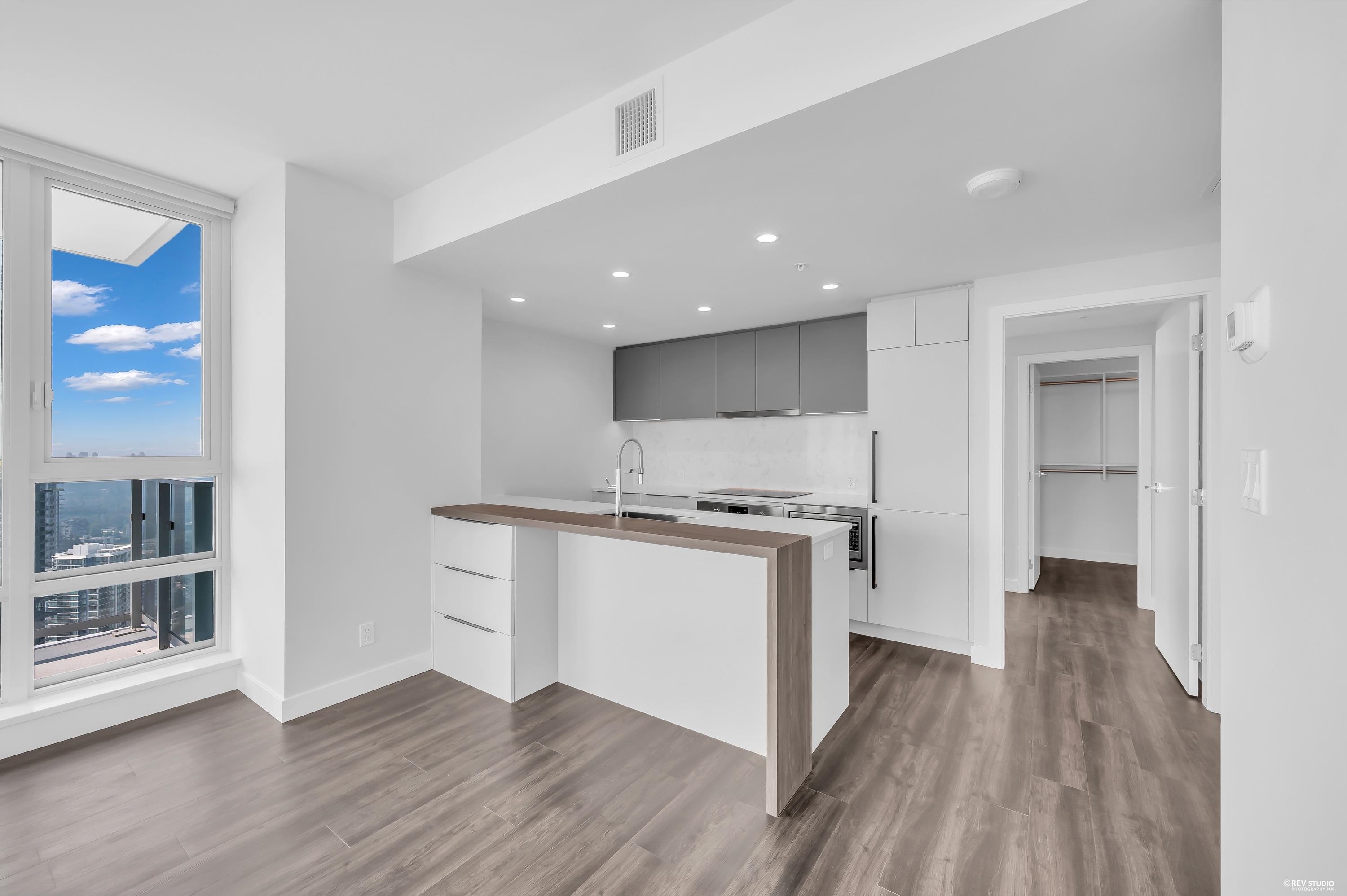 4801 567 EMERSON STREET, R3170199, BC,
