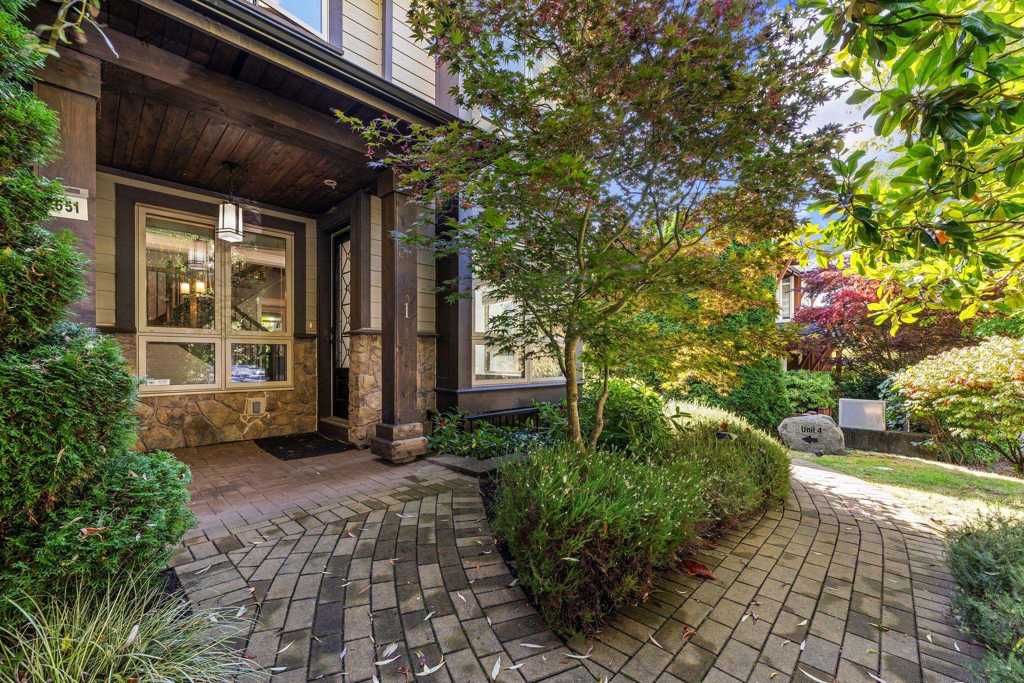 1 651 14TH STREET, R3170222, BC,