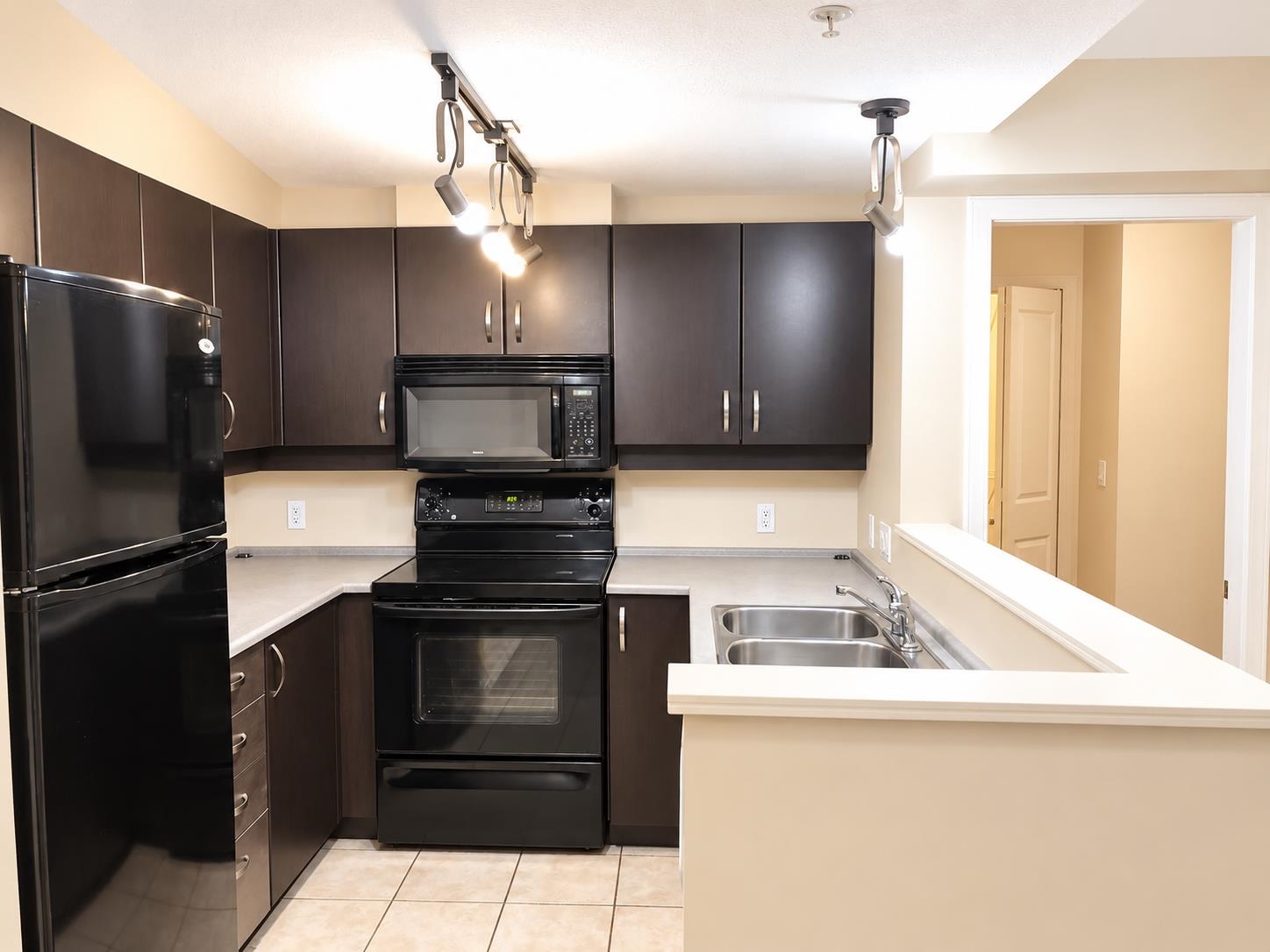 3F 10866 CITY PARKWAY, R3170272, BC,