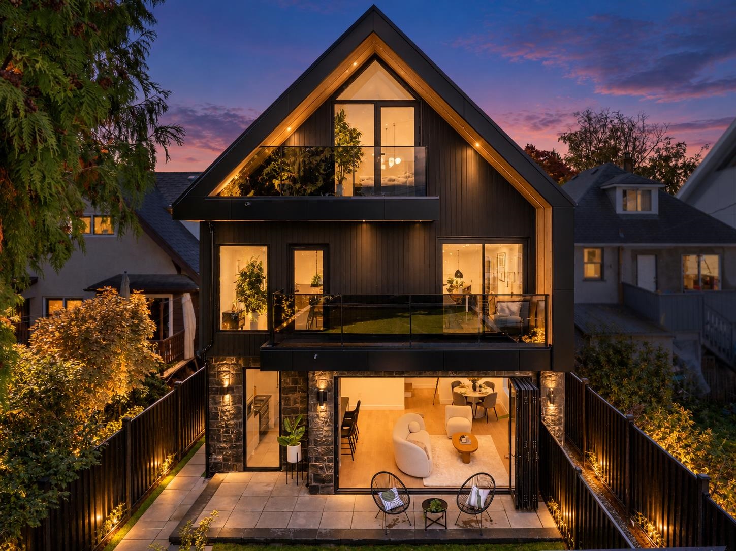 2 2145 NAPIER STREET, R3170415, BC,