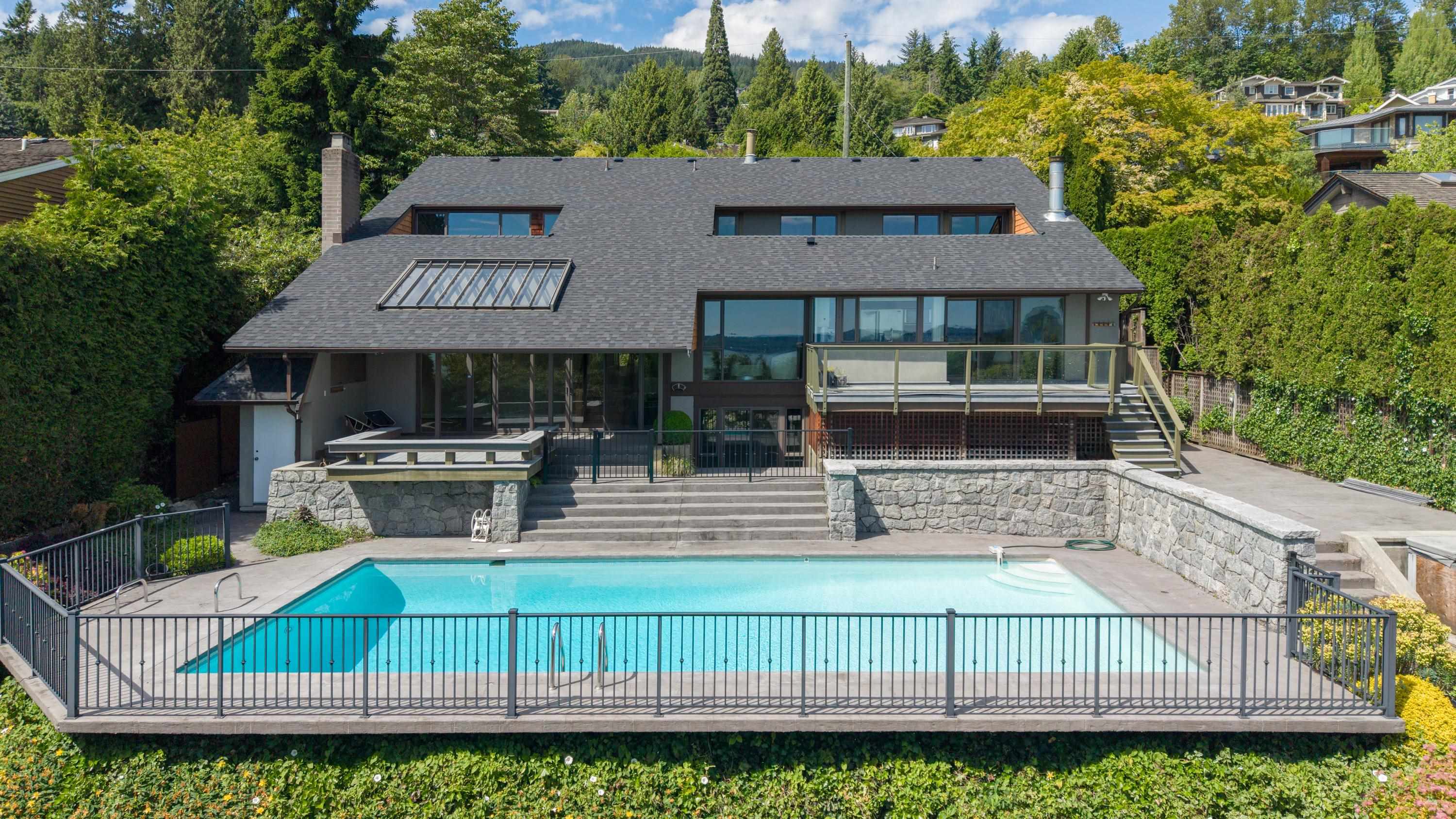 2370 QUEENS AVENUE, West Vancouver BC V7V 2Y6, R3170484, BC,