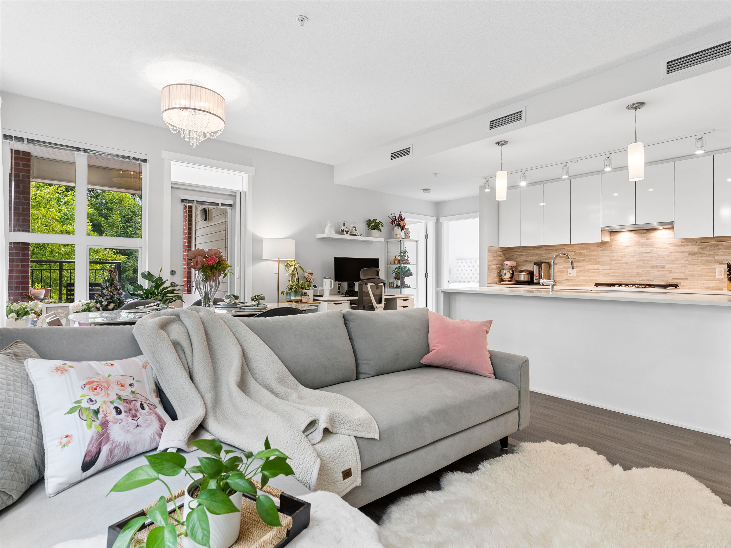 133 9551 ALEXANDRA ROAD, R3170497, BC,