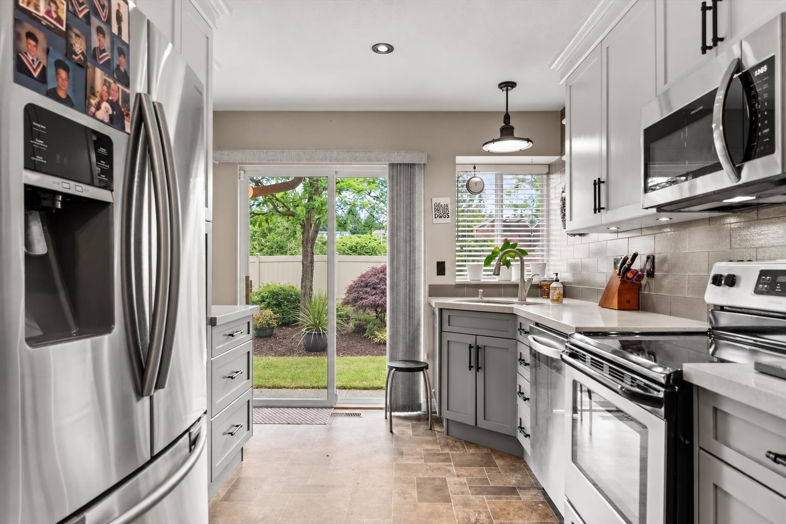 37 2525 YALE COURT, R3170508, BC,