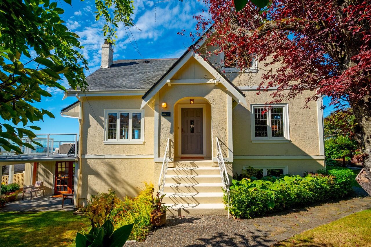 1104 ESQUIMALT AVENUE, West Vancouver BC V7T 1K1, R3170514, BC,