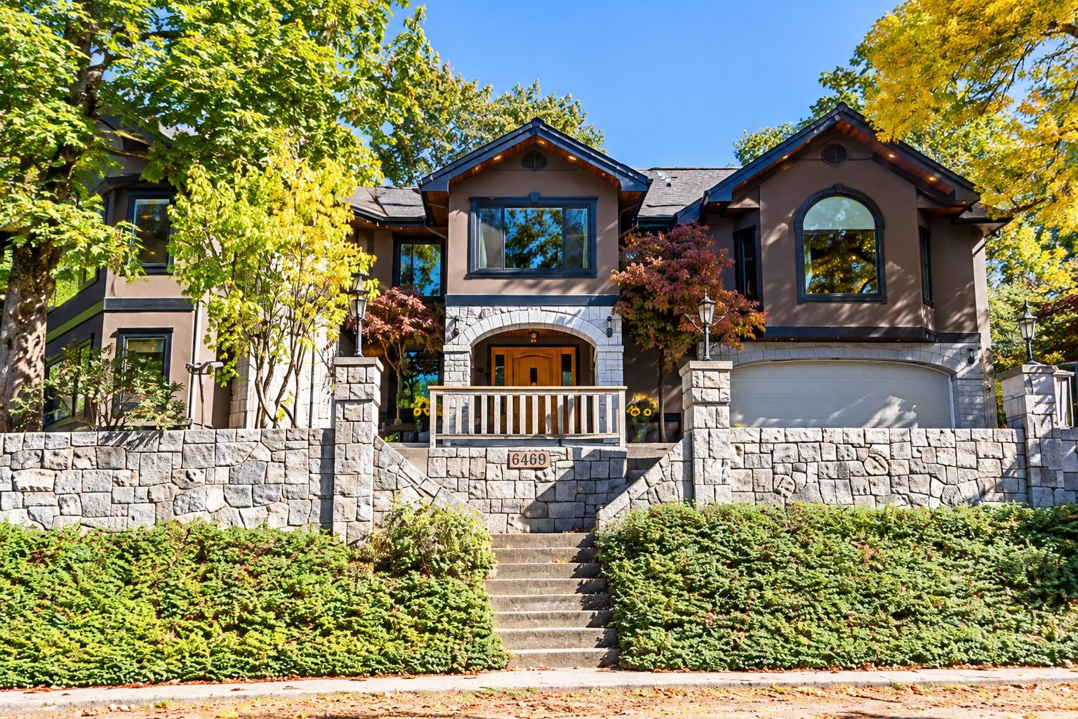 6469 MARINE DRIVE, Burnaby BC V3N 2Y5, R3170541, BC,
