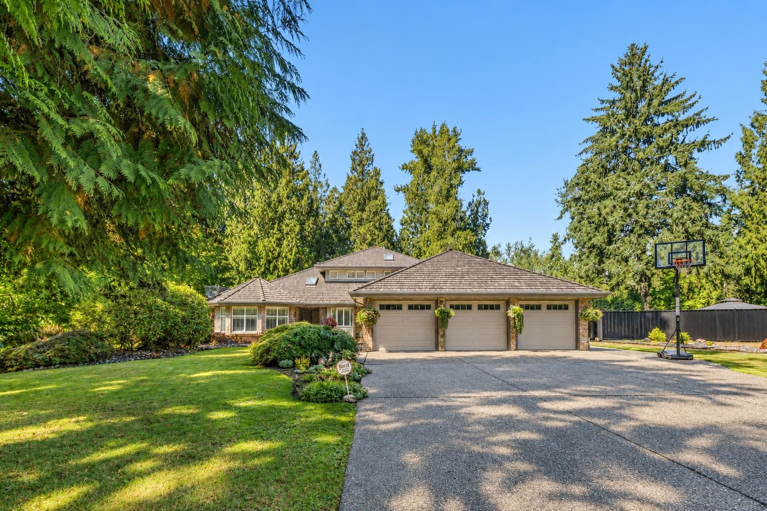 11 23100 129 AVENUE, R3170606, BC,