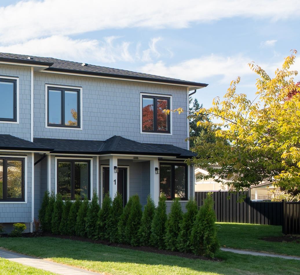 1 5300 CHETWYND AVENUE, R3170621, BC,