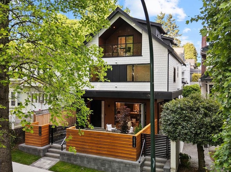 2 6318 SOPHIA STREET, R3170662, BC,
