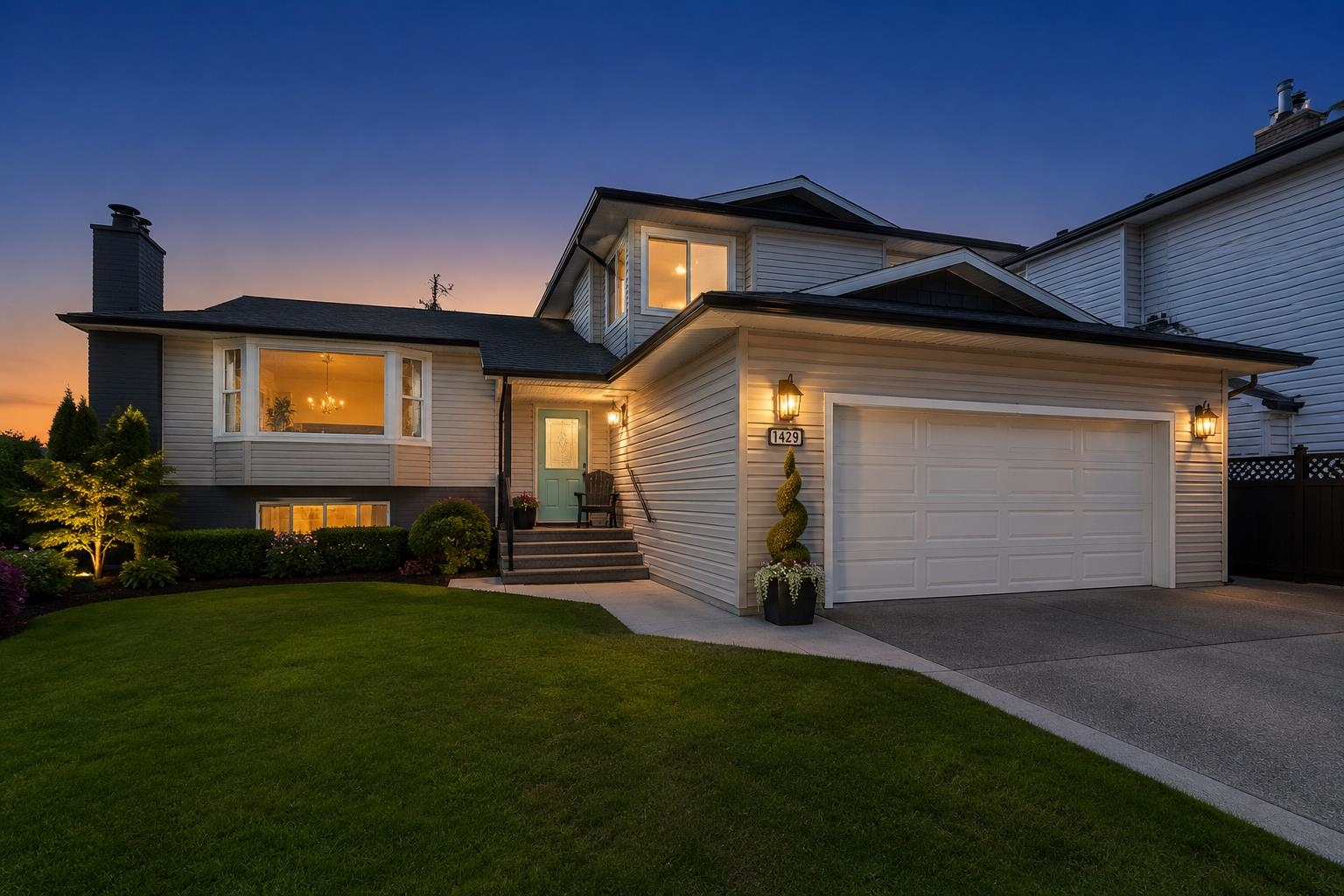 1429 133A STREET, Surrey BC V4A 6A2, R3170801, BC,