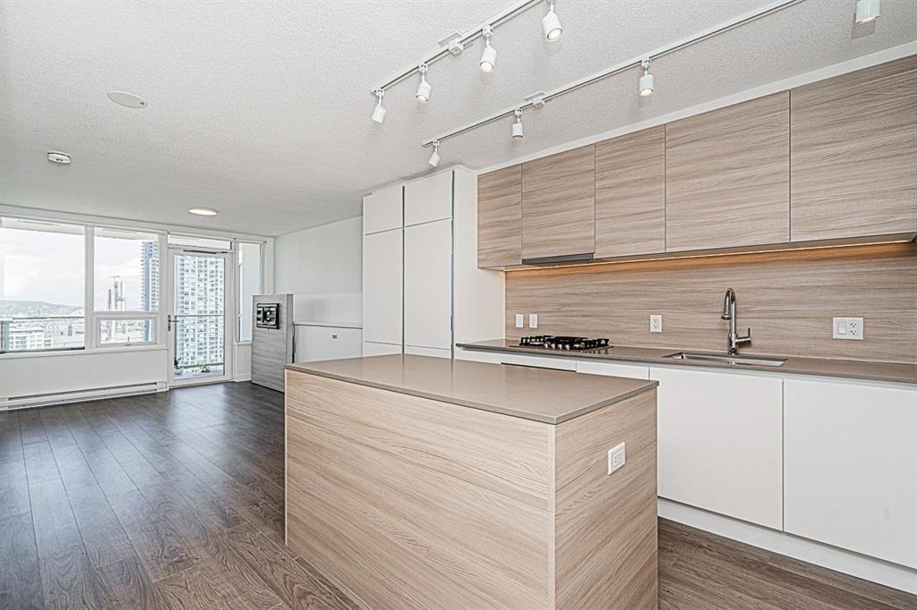 1512 908 QUAYSIDE DRIVE, R3170825, BC,
