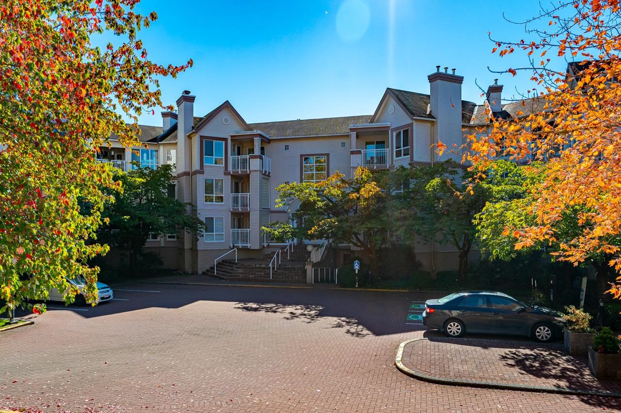 321 7453 MOFFATT ROAD, R3170883, BC,