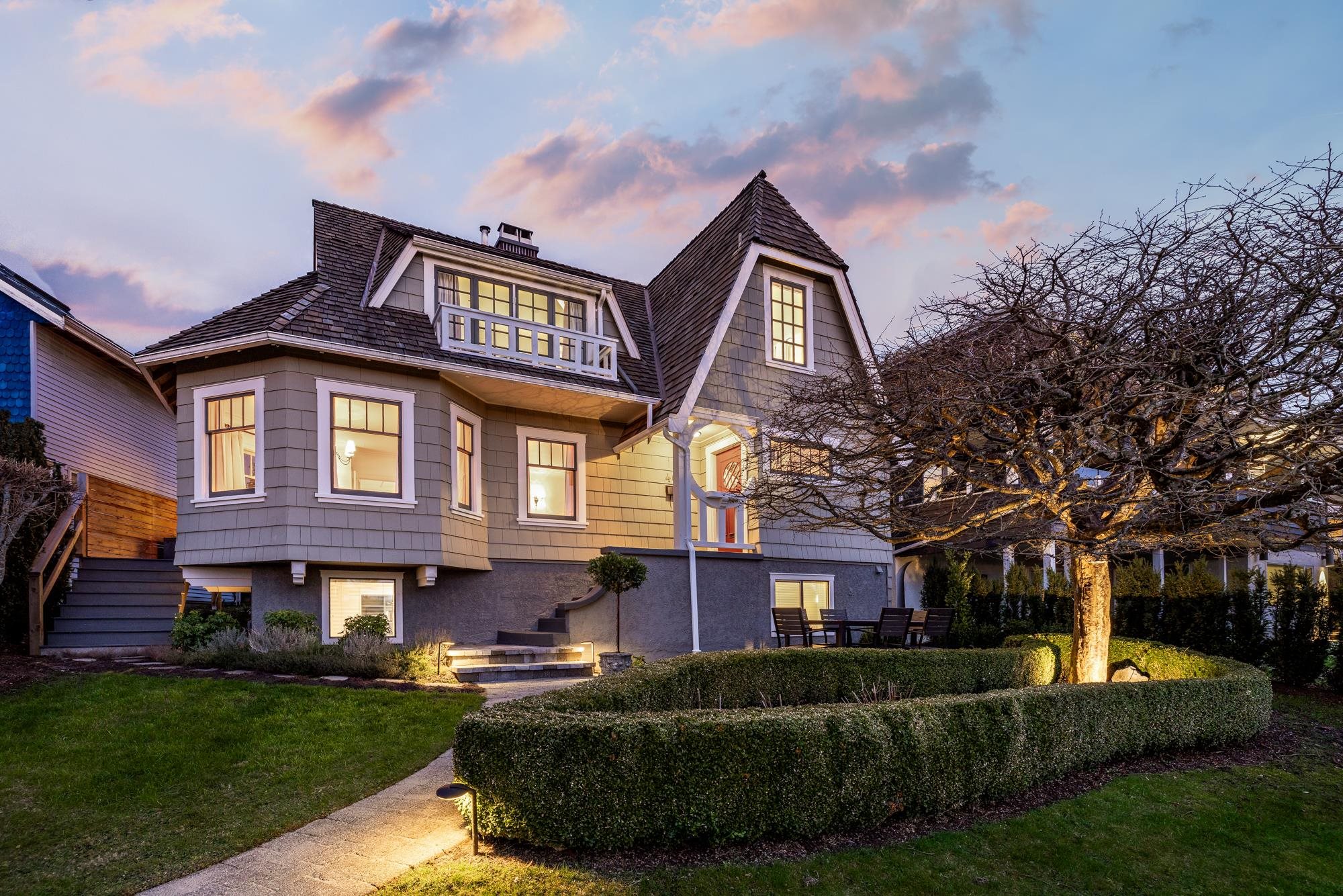 402 BRAND STREET, North Vancouver BC V7N 1E9, R3170936, BC,