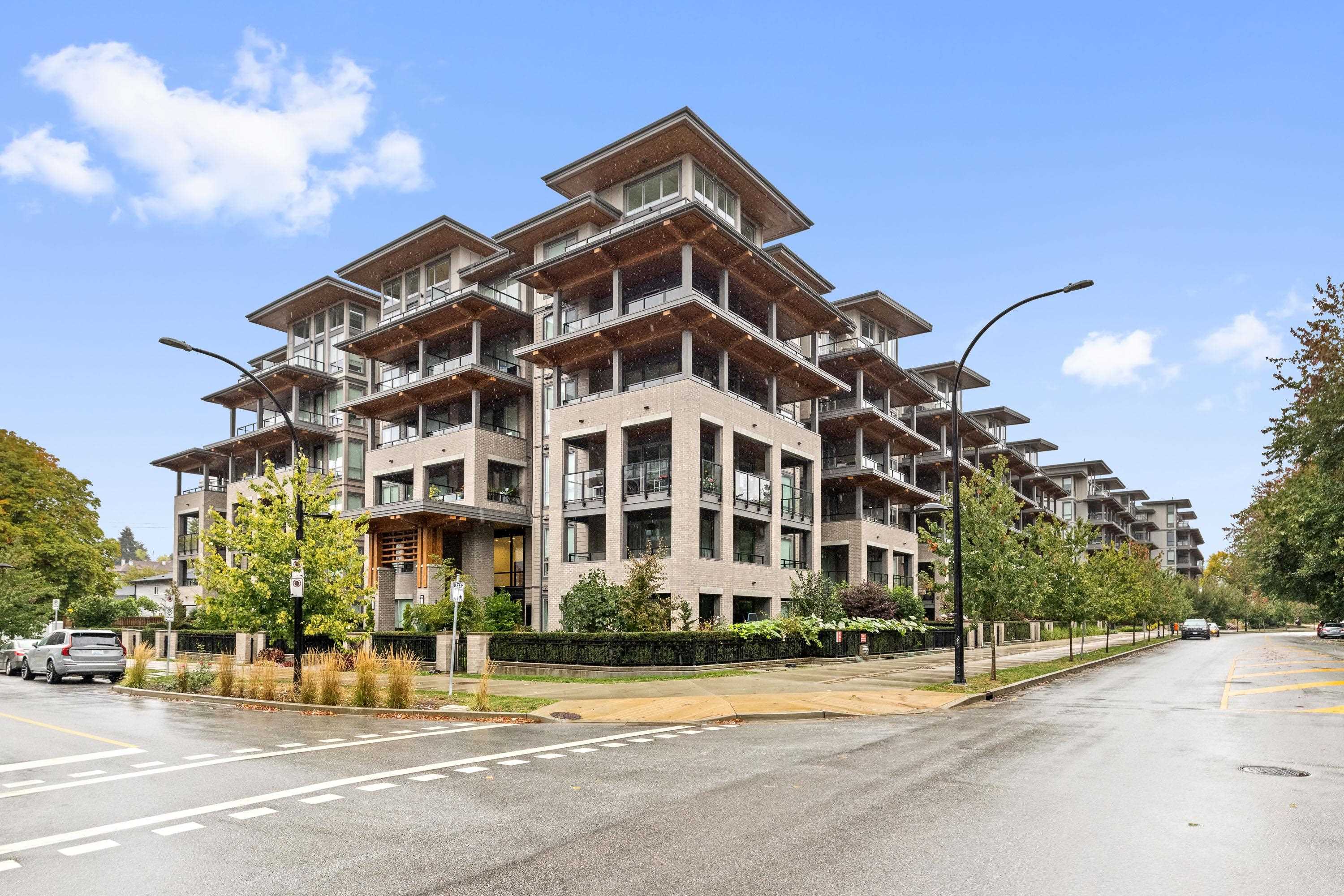 617 7588 16TH STREET, R3170941, BC,