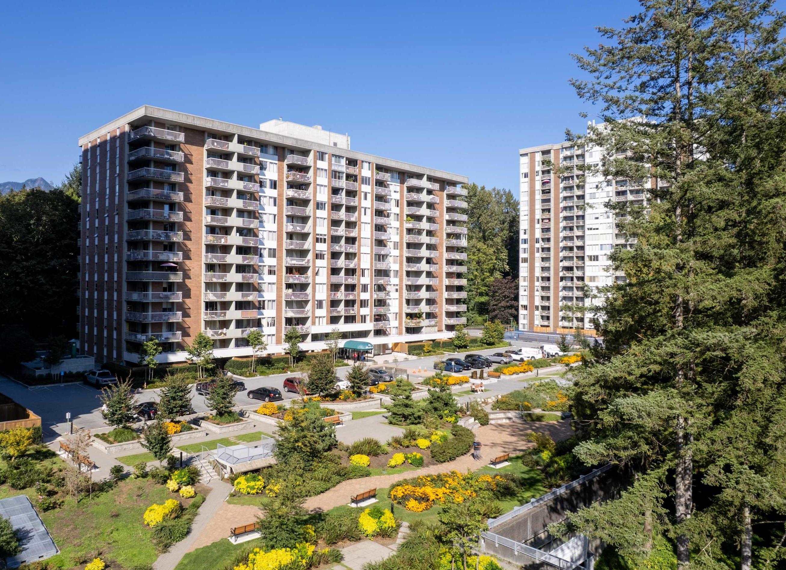 202 2012 FULLERTON AVENUE, R3170950, BC,
