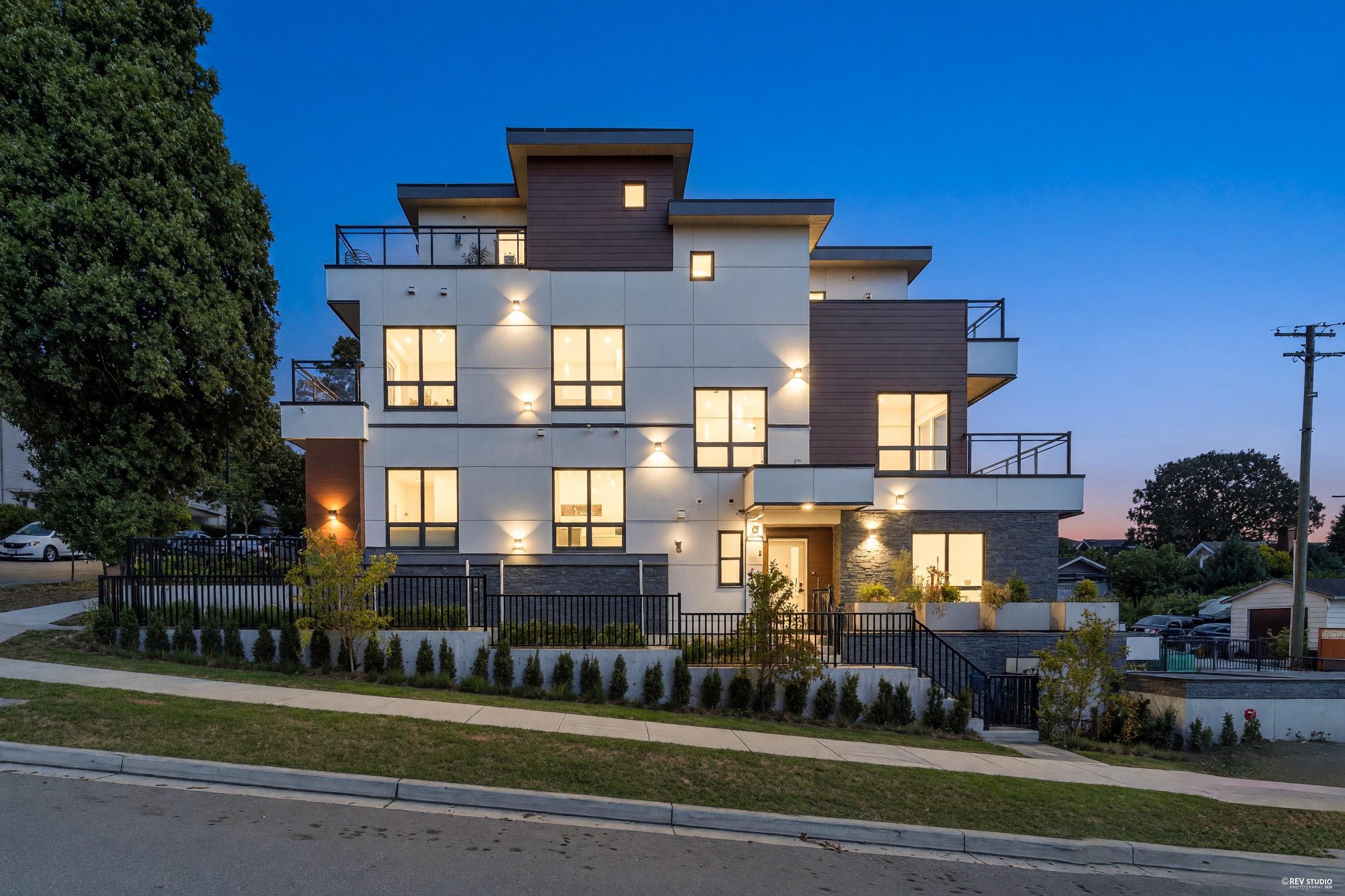 1 3800 PENDER STREET, R3171123, BC,