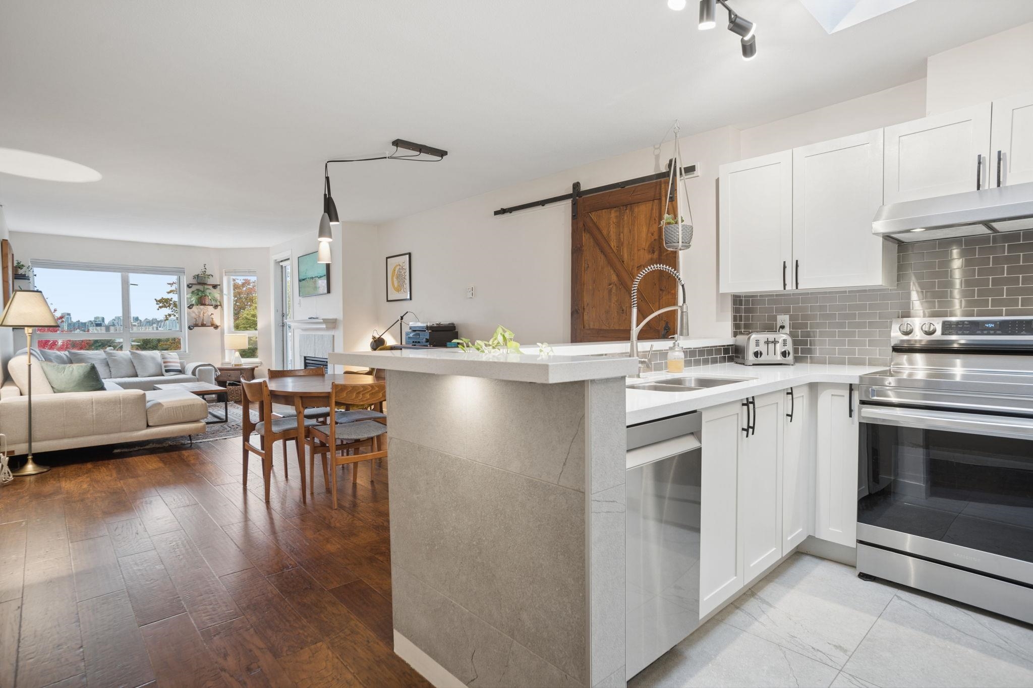 305 1707 CHARLES STREET, R3171159, BC,
