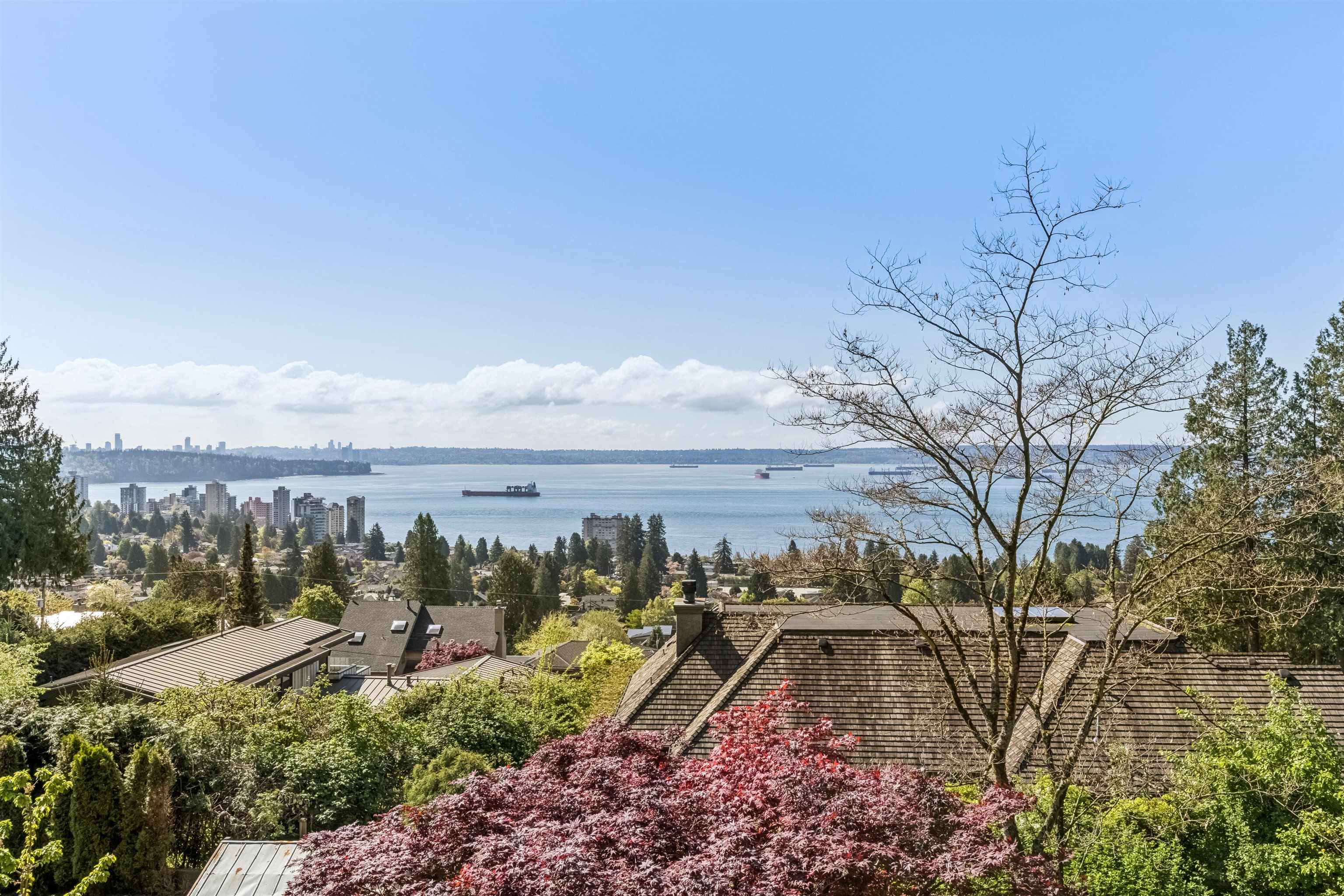 2440 QUEENS AVENUE, West Vancouver BC V7V 2Y6, R3171321, BC,