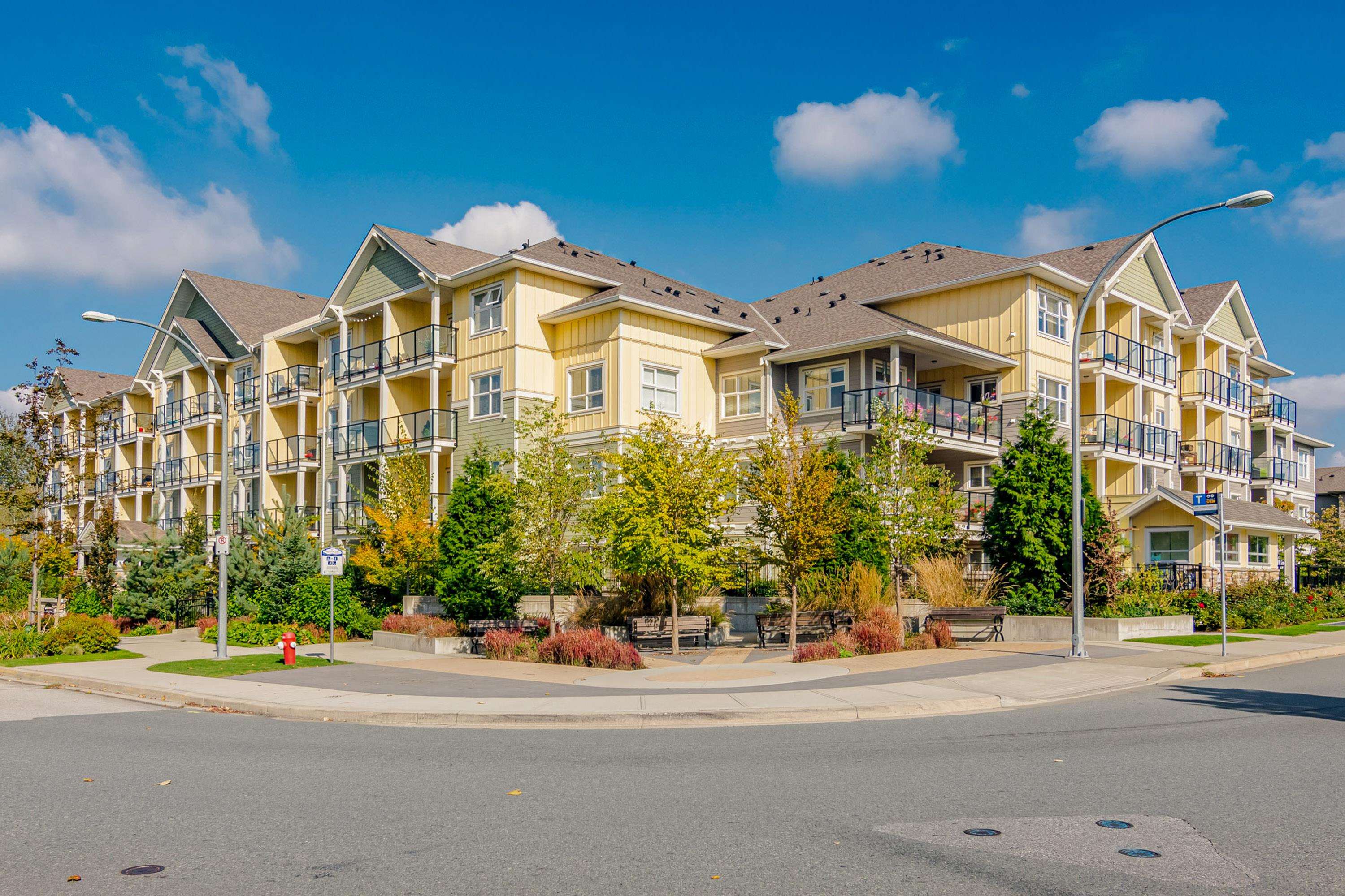 208 5020 221A STREET, R3171335, BC,