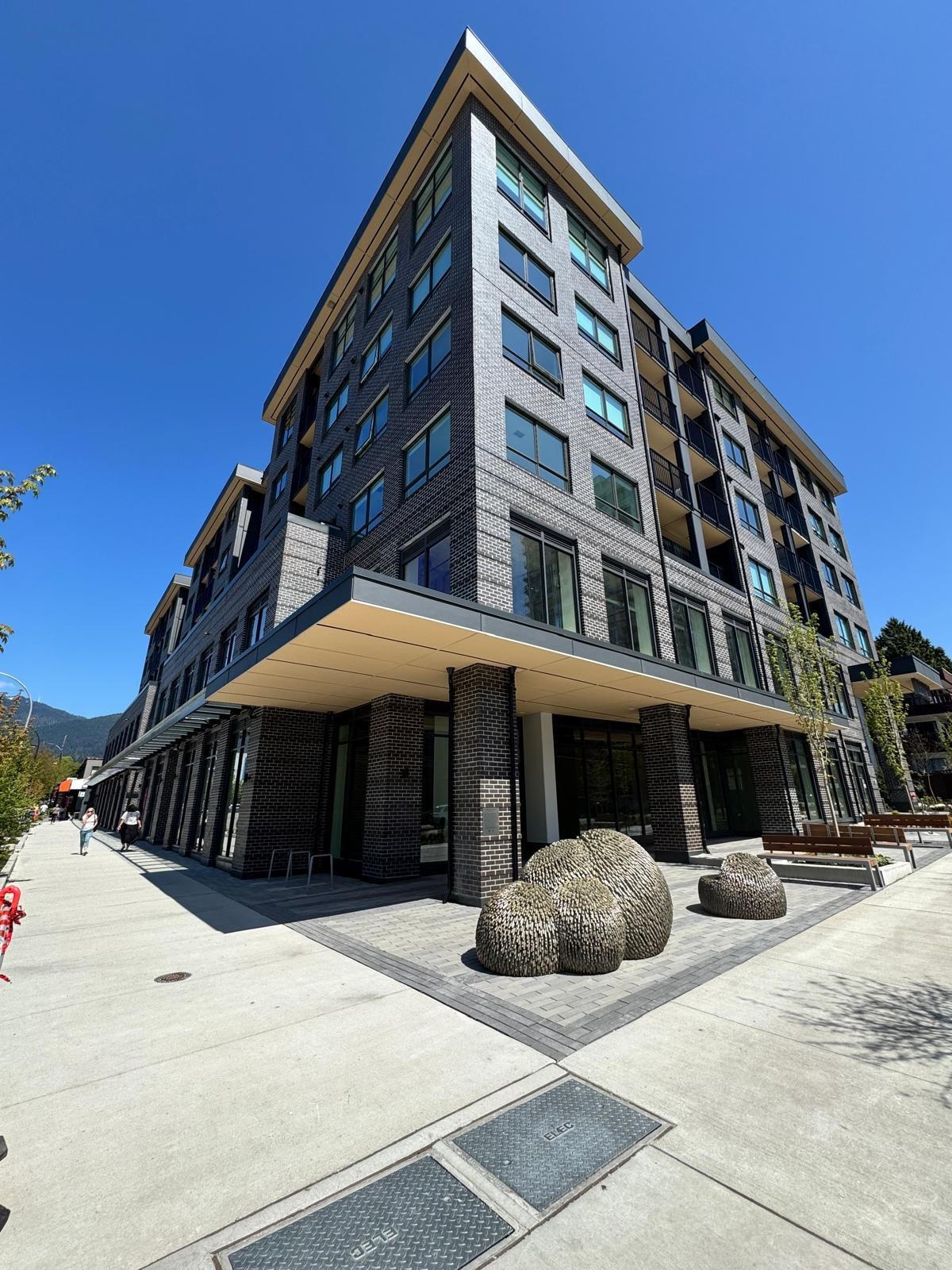 410 110 17TH STREET, R3171358, BC,