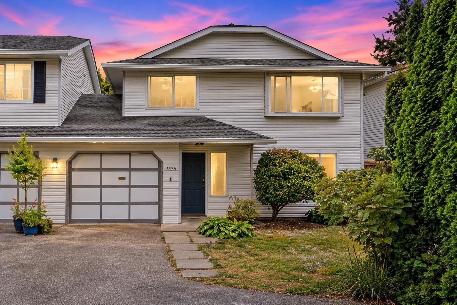 1576 161 STREET, Surrey BC V4A 4X8, R3171361, BC,