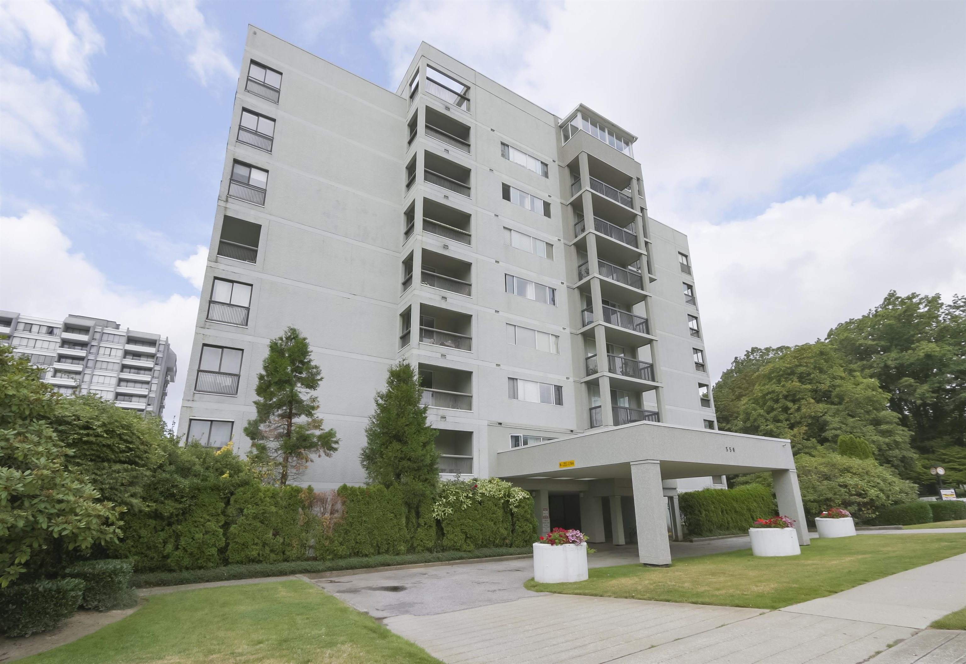 402 550 EIGHTH STREET, R3171491, BC,