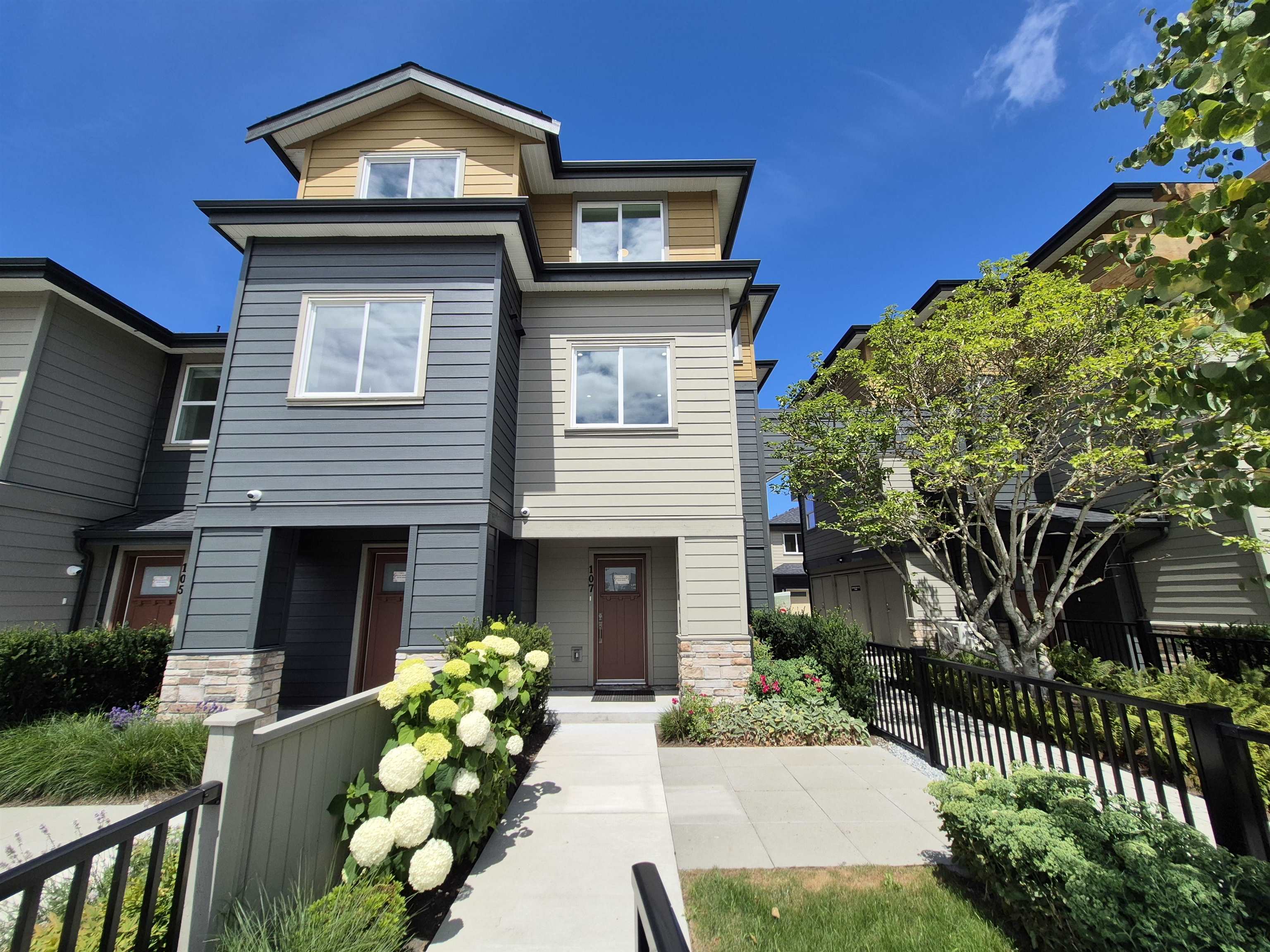 107 8233 WILLIAMS ROAD, R3171775, BC,