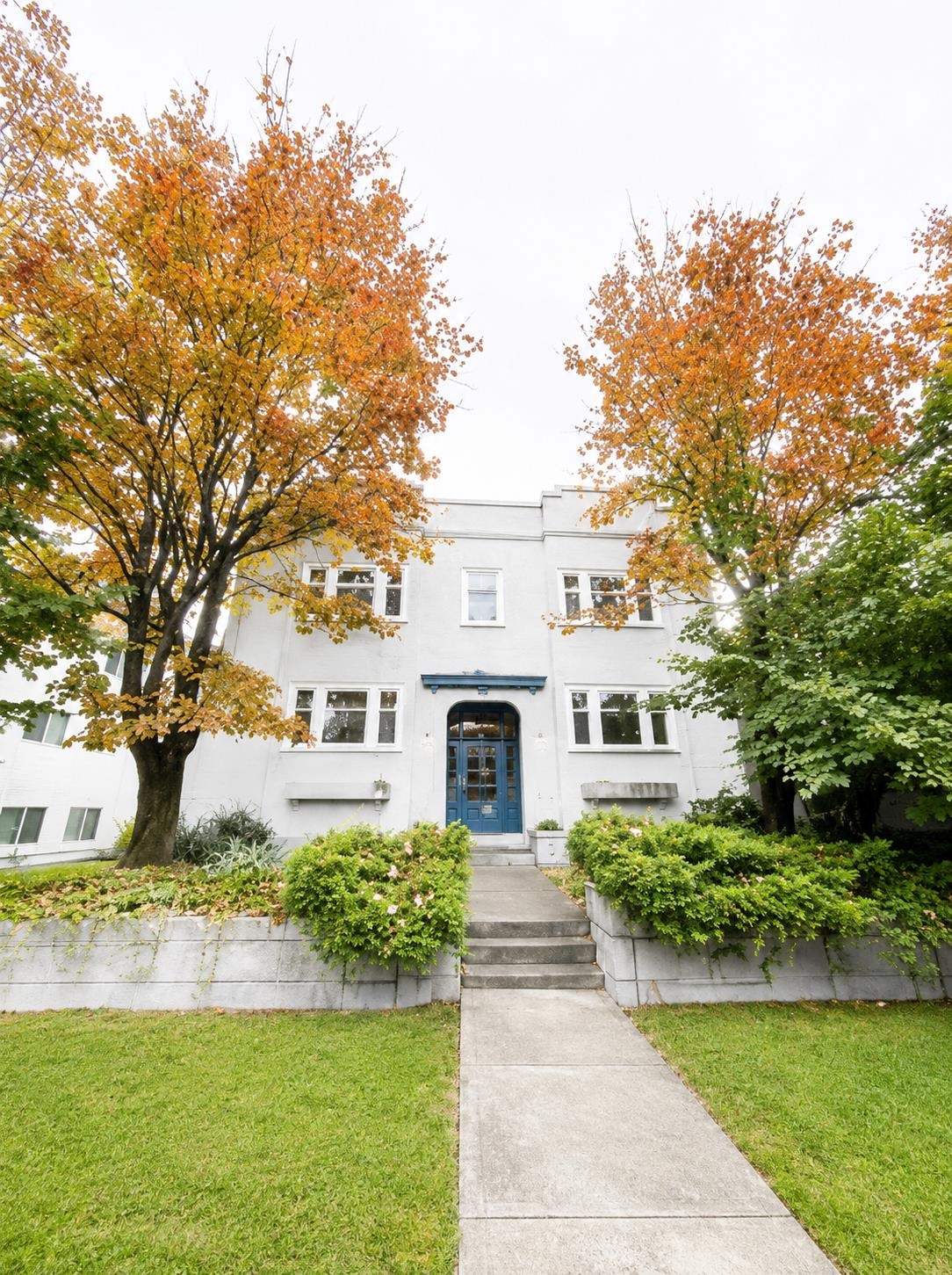 MLS® listing #R3171866 for sale located at 5 1086 10TH AVENUE