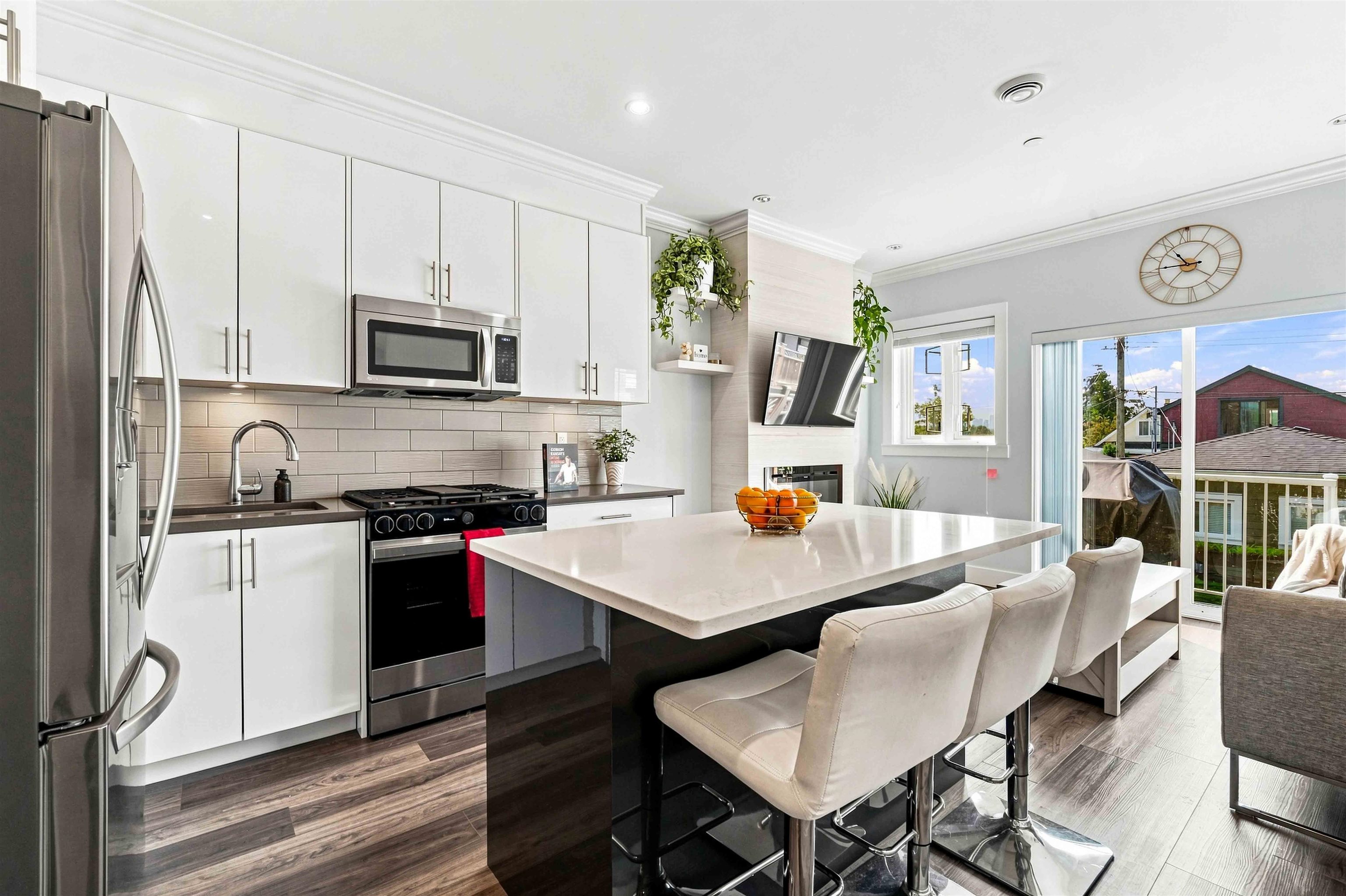 3162 VENABLES STREET, Vancouver BC V5K 2S4, R3171890, BC,